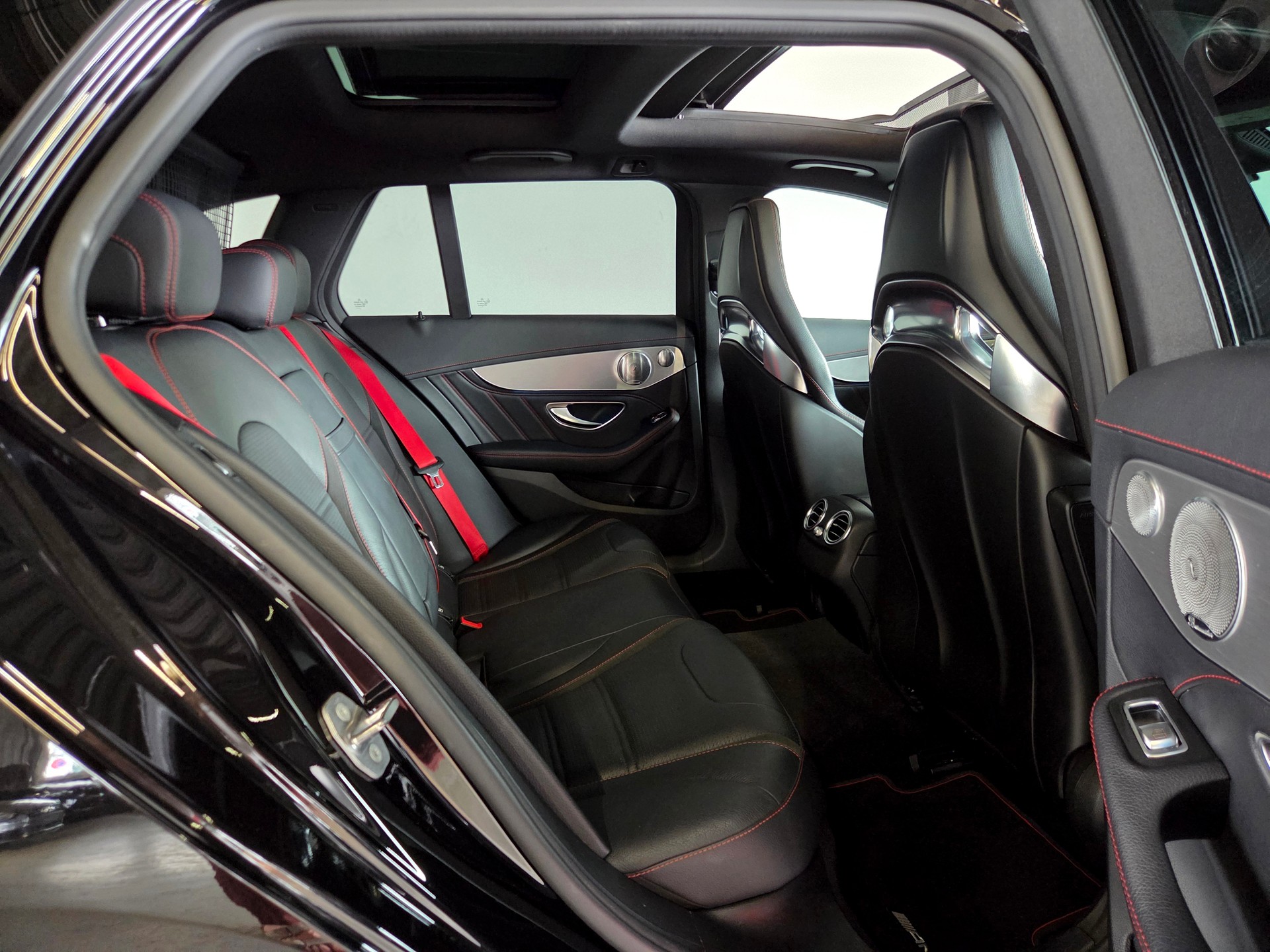 MERCEDES-BENZ C 43 AMG 4matic Kombi-image-21