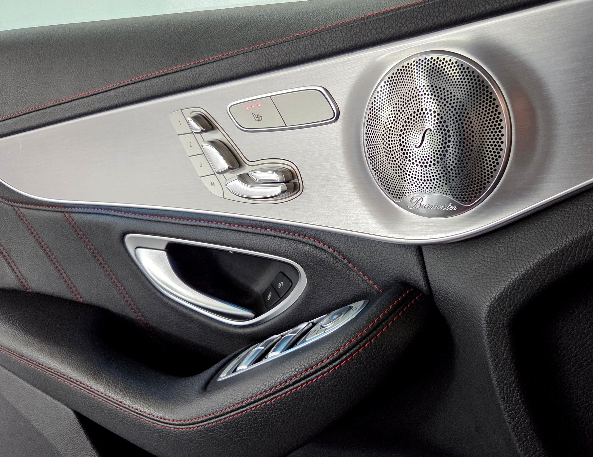 MERCEDES-BENZ C 43 AMG 4matic Kombi-image-22