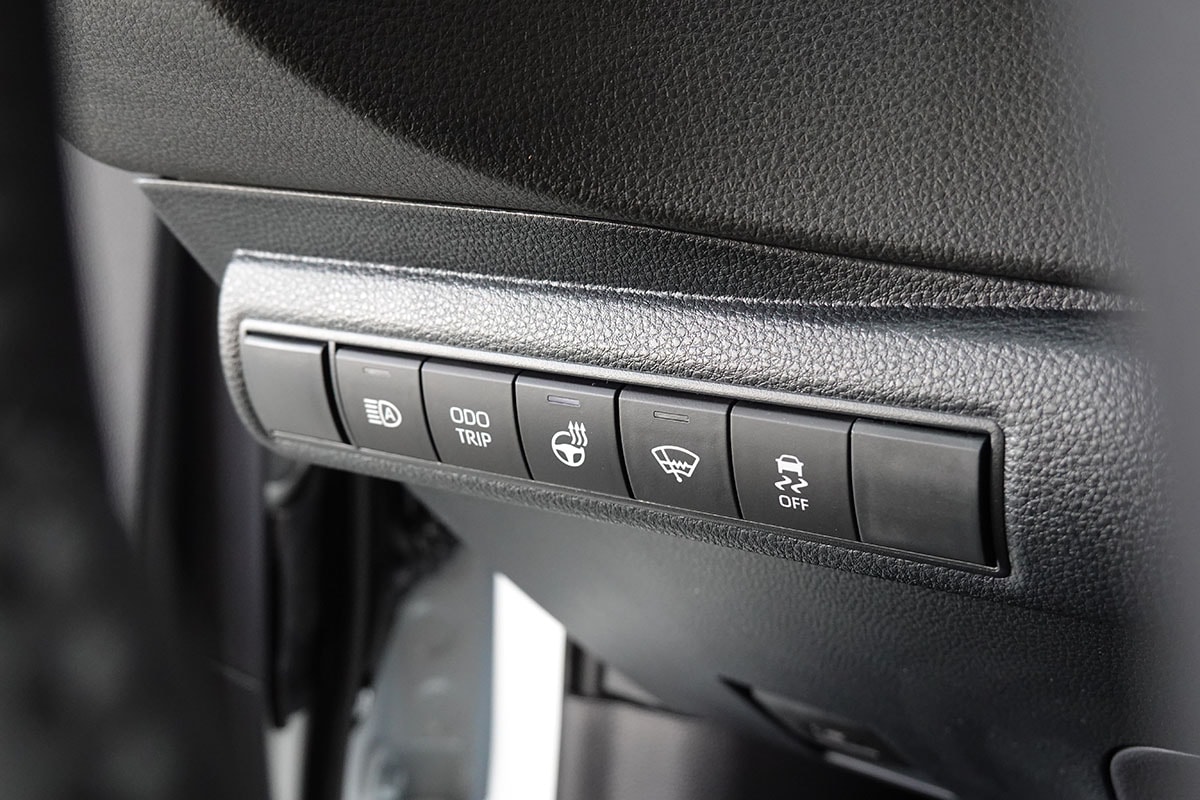 TOYOTA Corolla 2.0 HSD Premiumt e- CVT, Vollleder, Panorama, MJ 2026-image-18