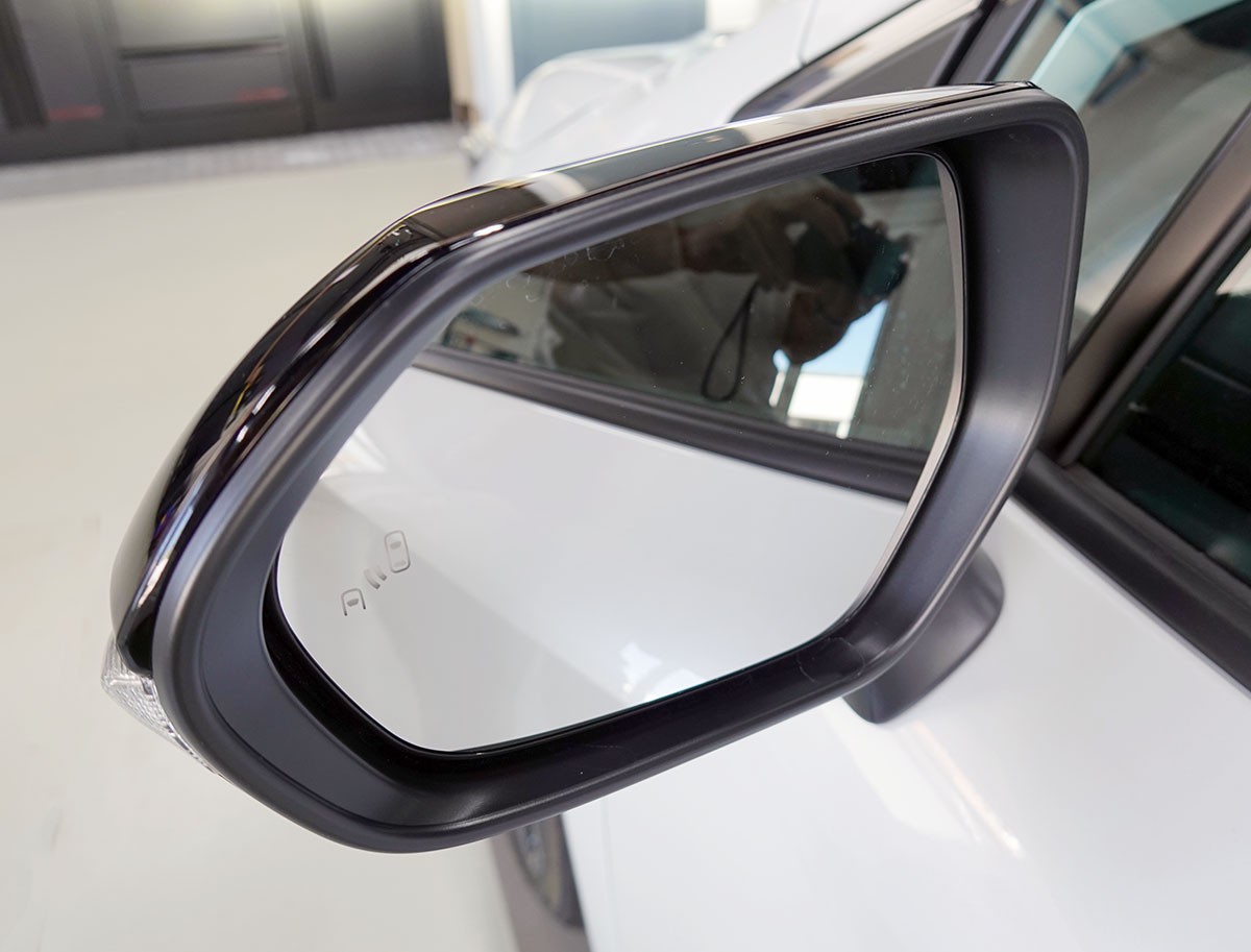 TOYOTA Corolla 2.0 HSD Premiumt e- CVT, Vollleder, Panorama, MJ 2026-image-20