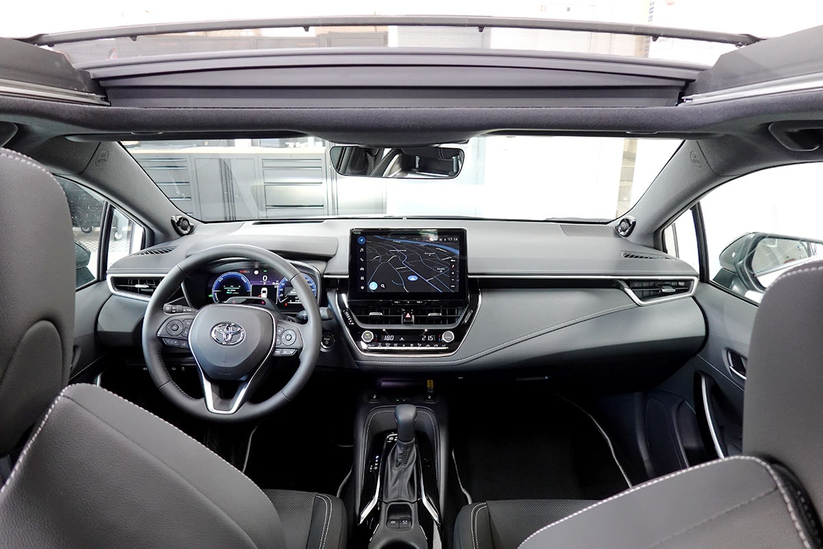 TOYOTA Corolla 2.0 HSD Premiumt e- CVT, Vollleder, Panorama, MJ 2026-image-8