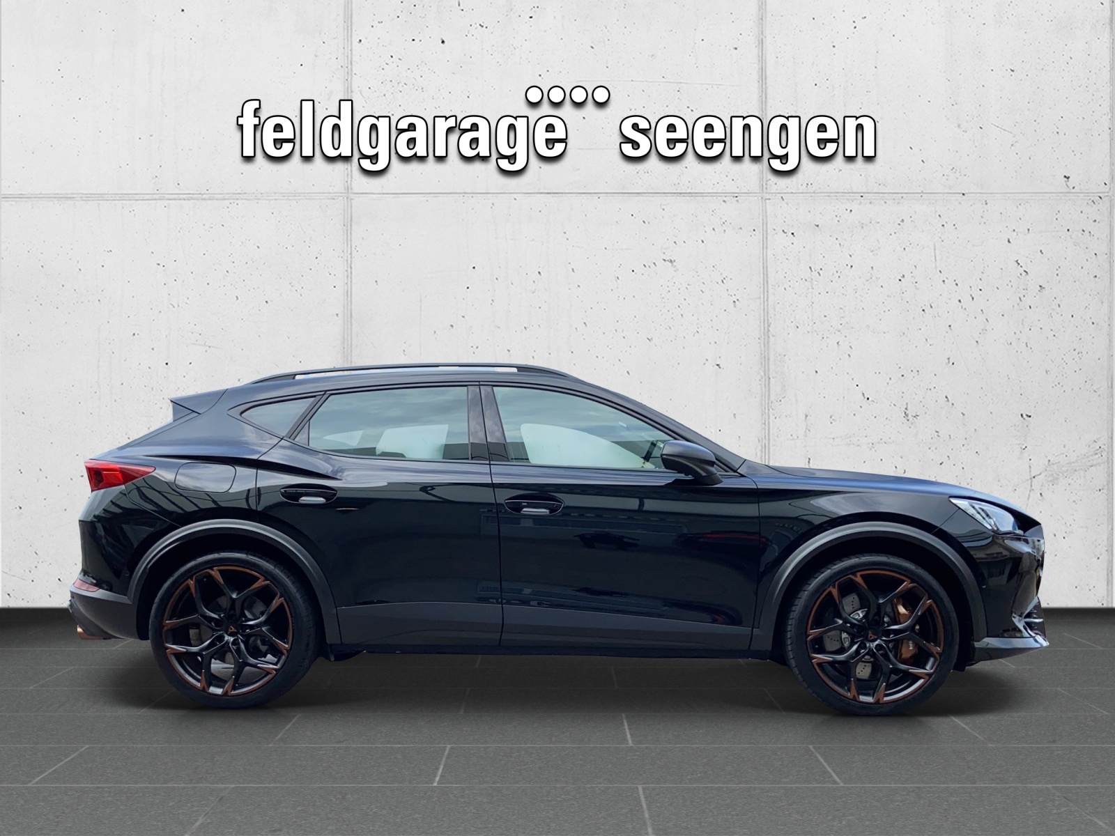 CUPRA Formentor 2.5TSI VZ5 4Drive DSG mit fortl. Werksgarantie 5 Jahre & CUP Sportschalensitze in Leder-showroom-element-3
