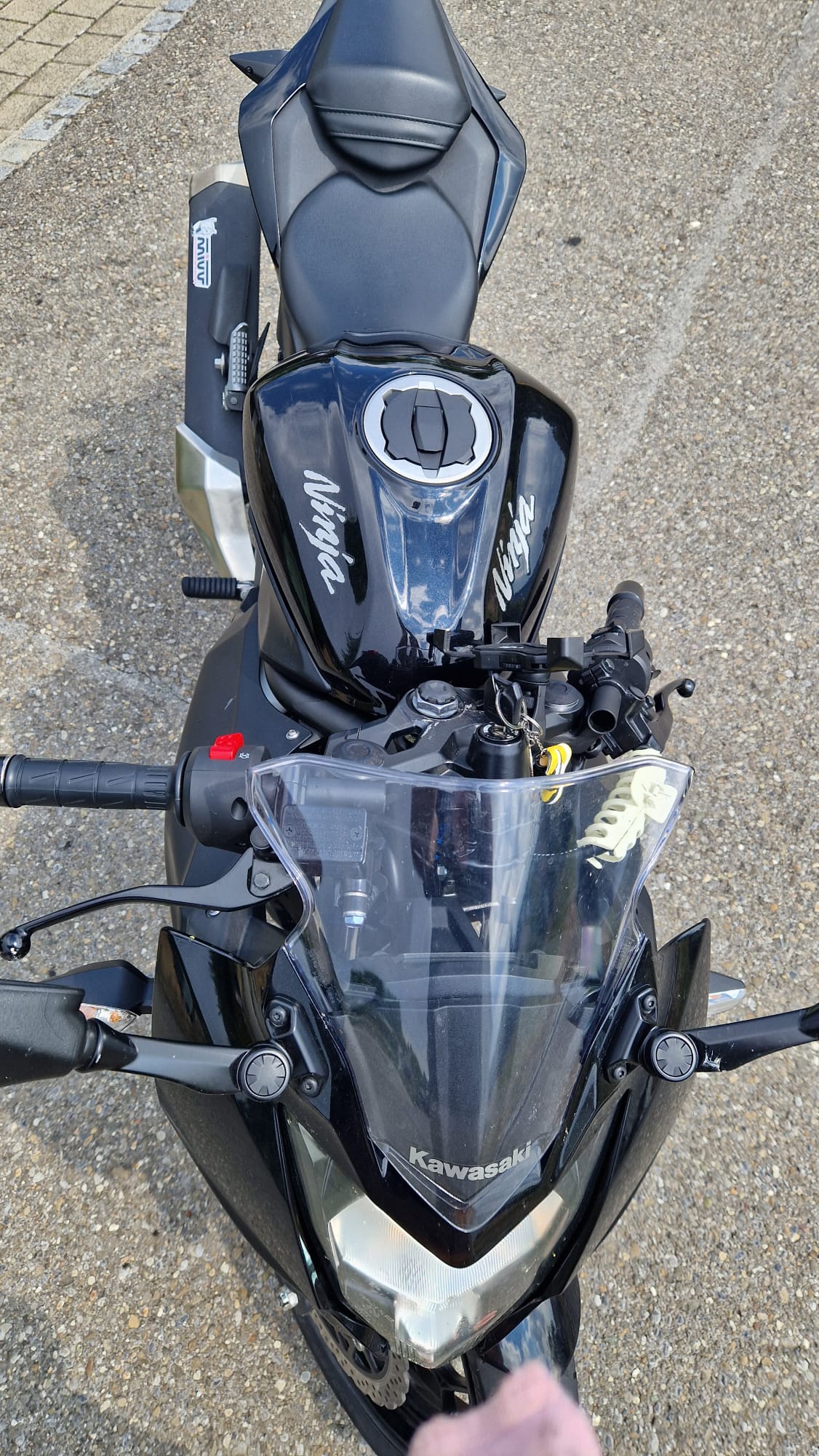 KAWASAKI Ninja 125-image-5