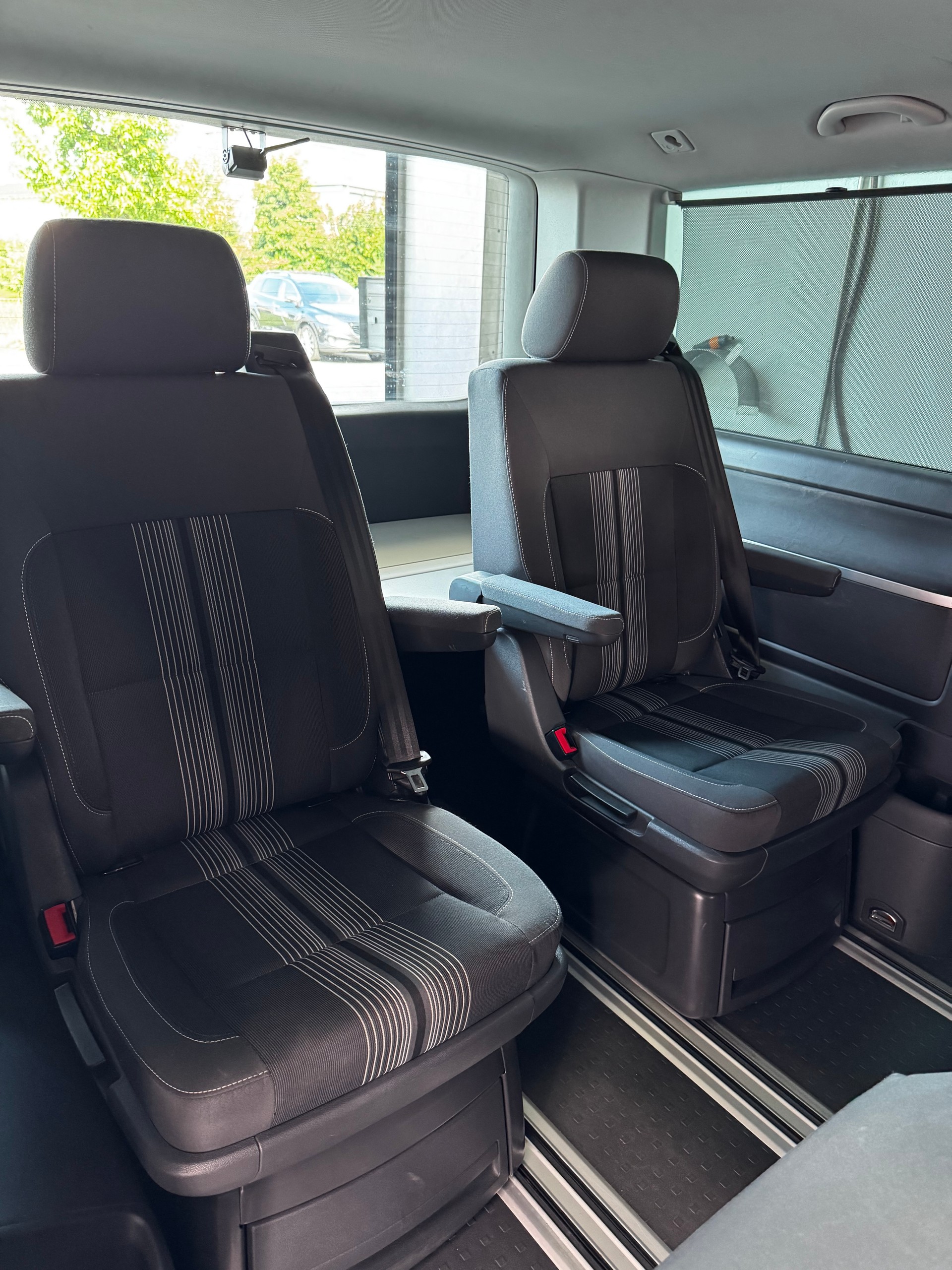 VW T5 Multivan 2.0 Bi-TDI CR CL Match 4Motion DSG-image-24