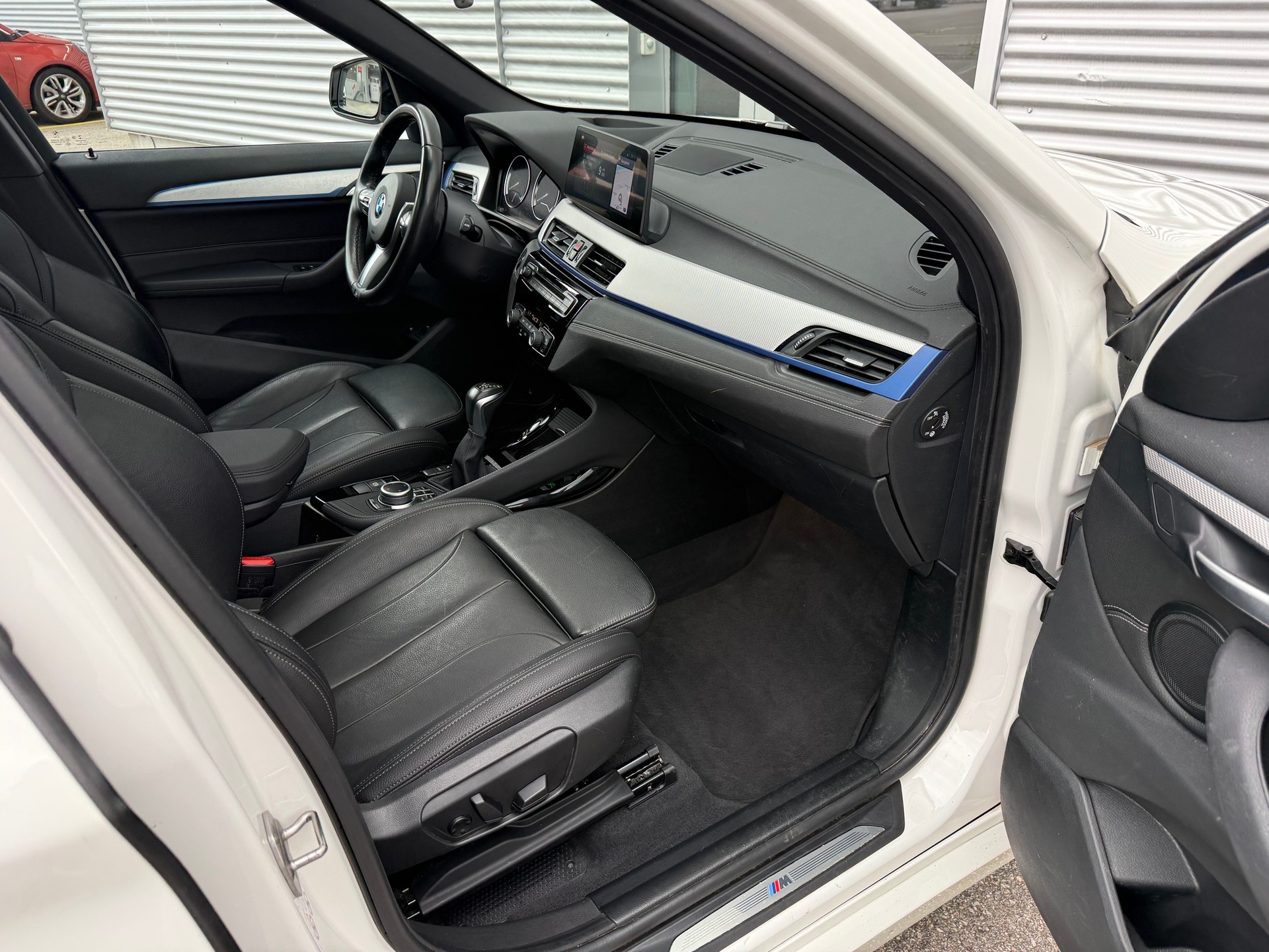 BMW X1 xDrive 25e M Sport Steptronic-showroom-element-3