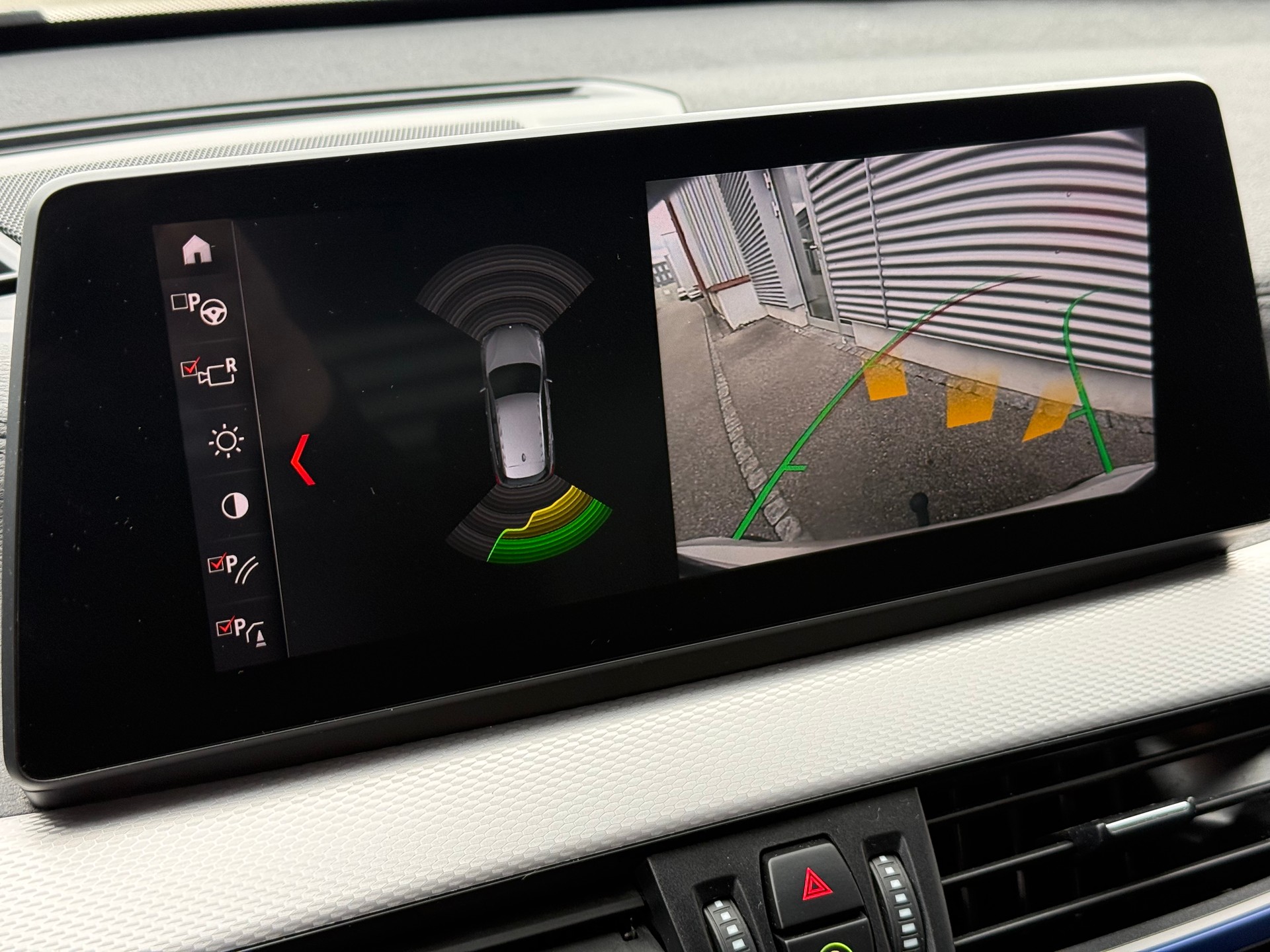 BMW X1 xDrive 25e M Sport Steptronic-image-9