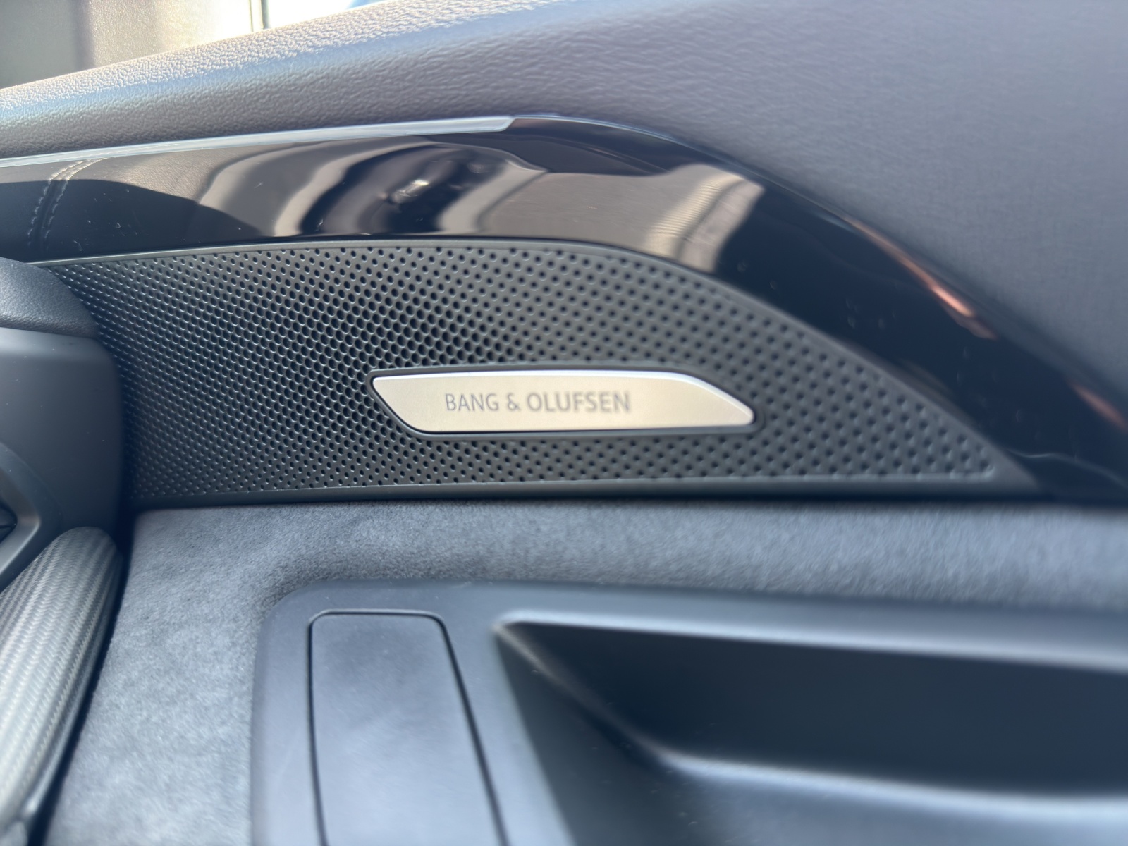 AUDI SQ5 TFSI quattro S-tronic-image-15