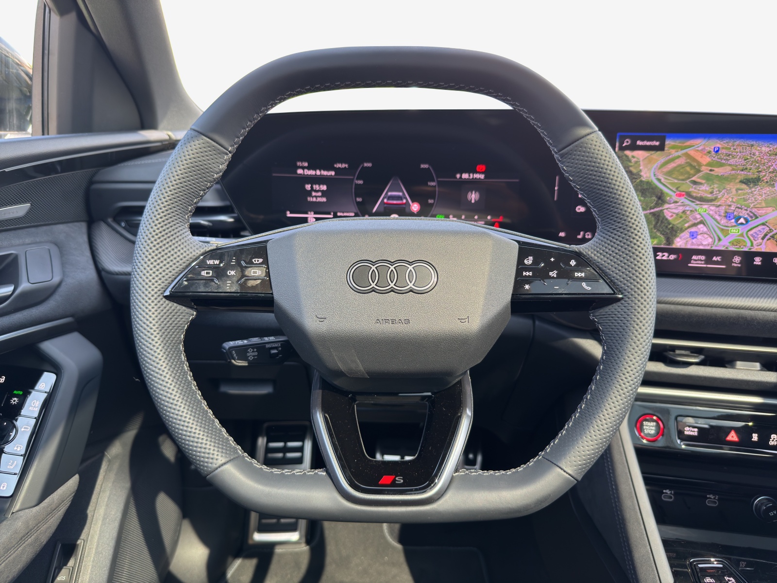 AUDI SQ5 TFSI quattro S-tronic-image-9