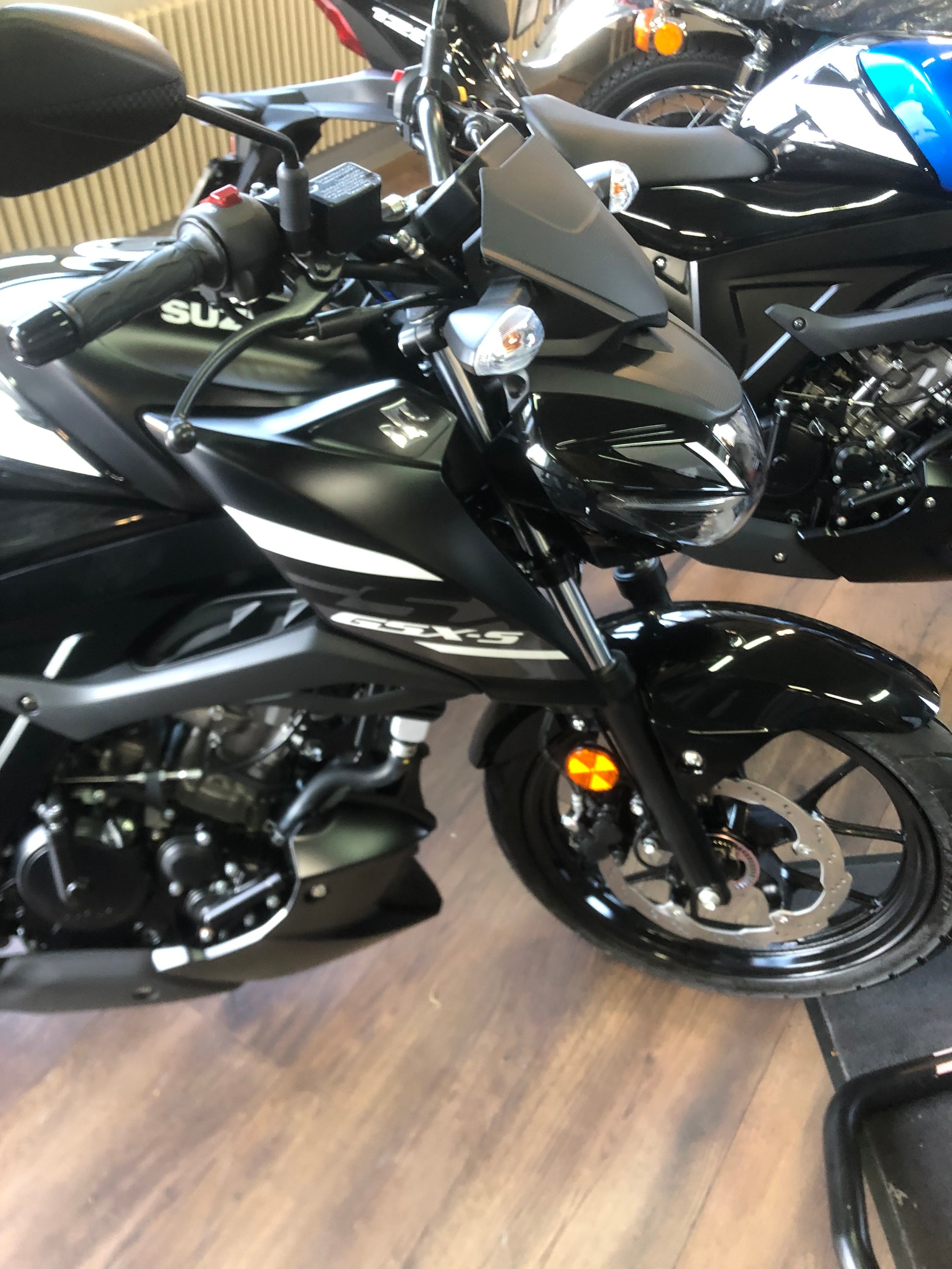 SUZUKI GSX-S 125