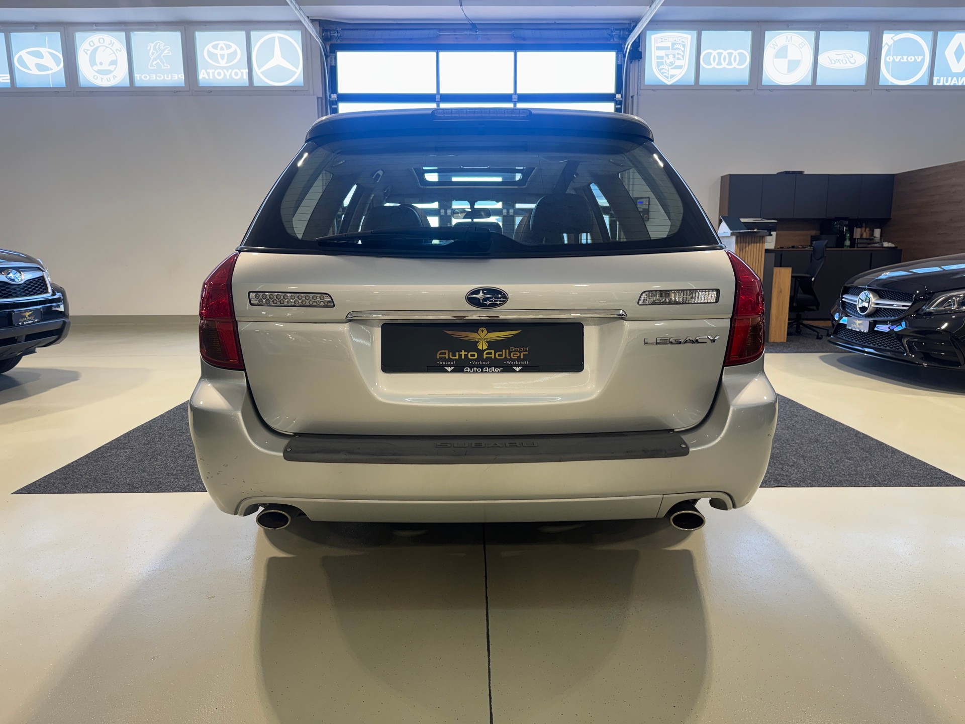 SUBARU Legacy 2.5i AWD Limited Automatic-image-5