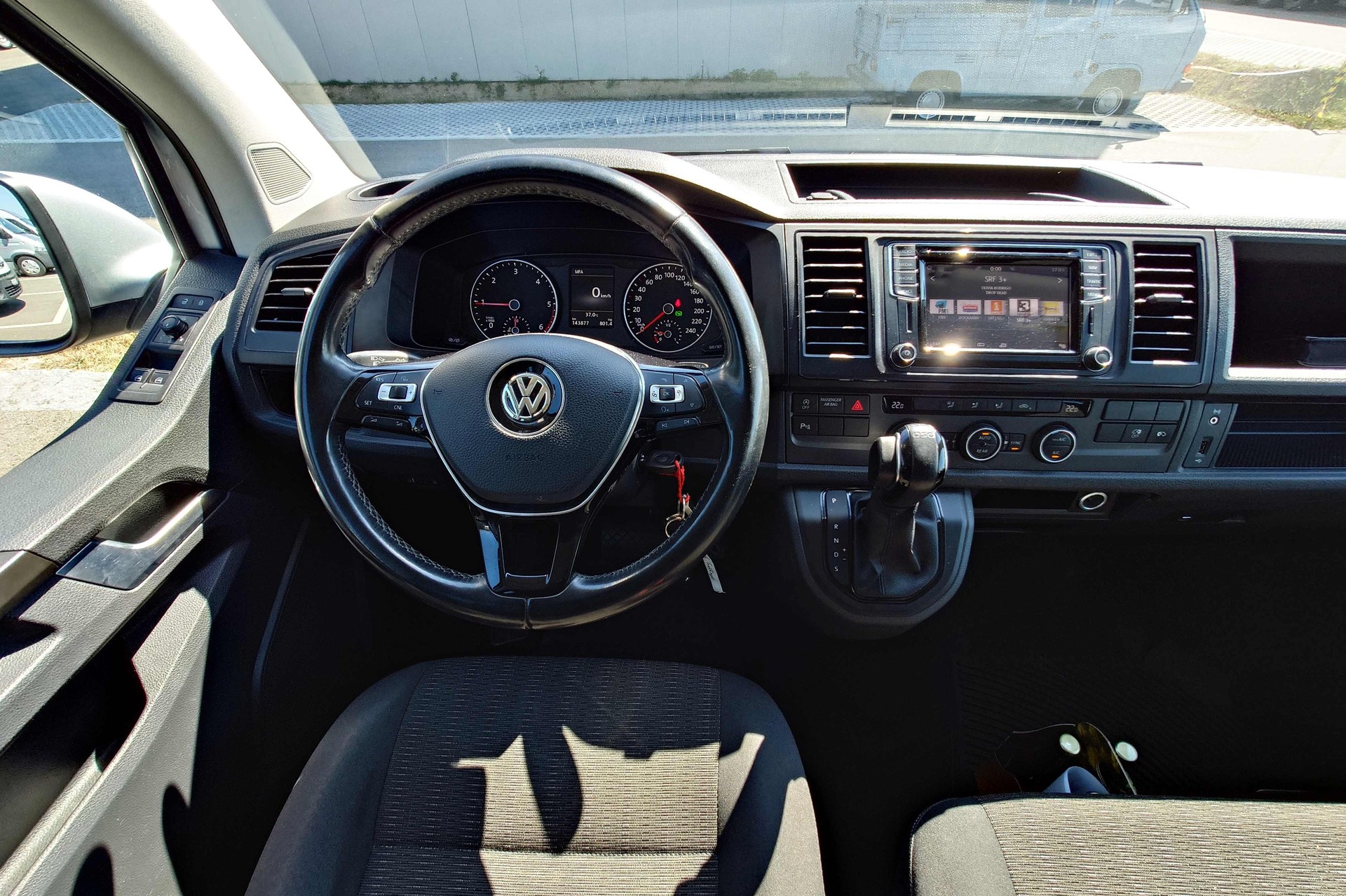 VW T6 Caravelle 3000 2.0 TDI 150-image-9