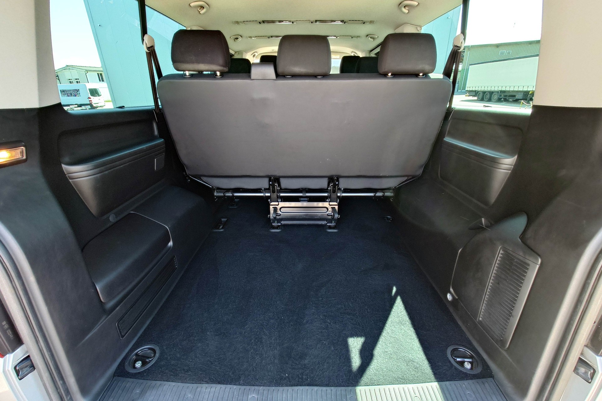 VW T6 Caravelle 3000 2.0 TDI 150-image-6