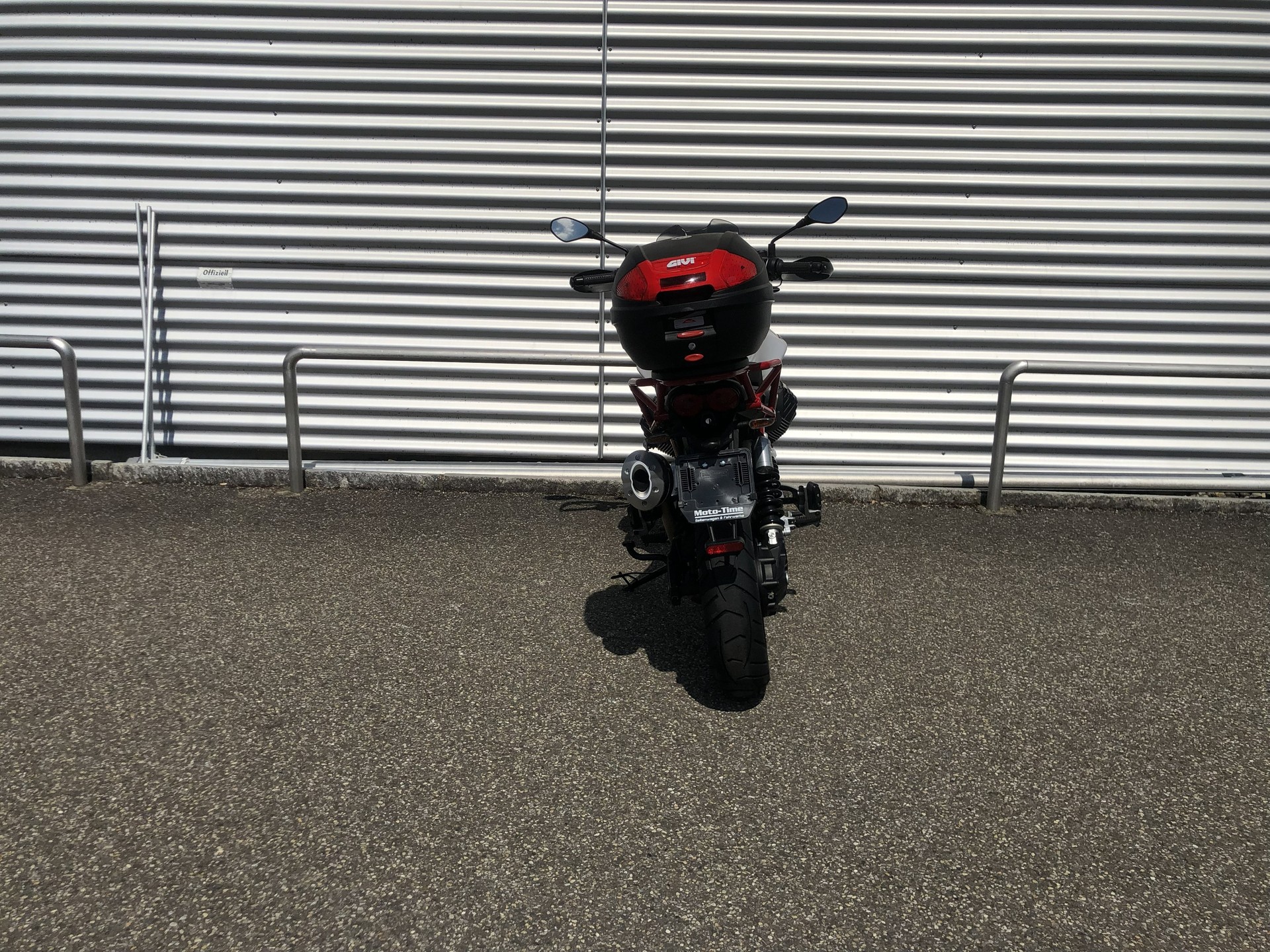 MOTO GUZZI V85 TT 850 Premium Graphics ABS-image-3