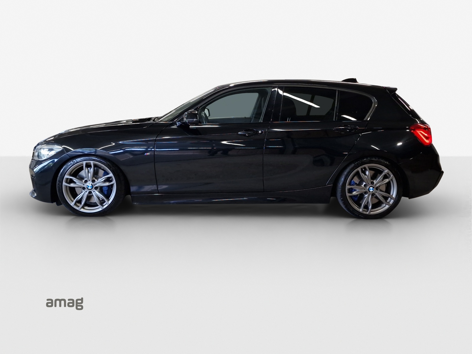 BMW M140i xDrive Steptronic-showroom-element-1
