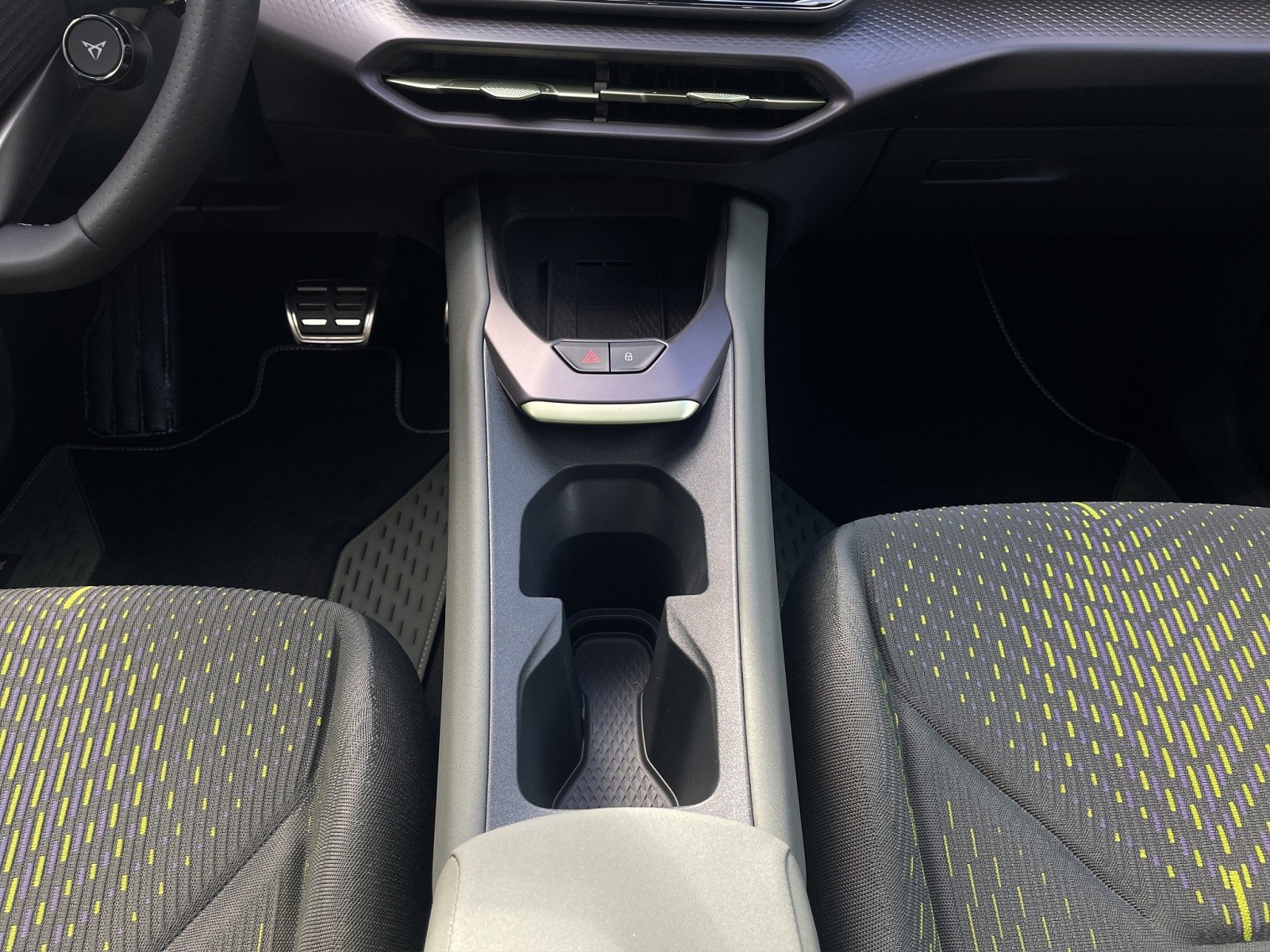 CUPRA Raval 52 kWh VZ Extreme Launch Edition-image-14