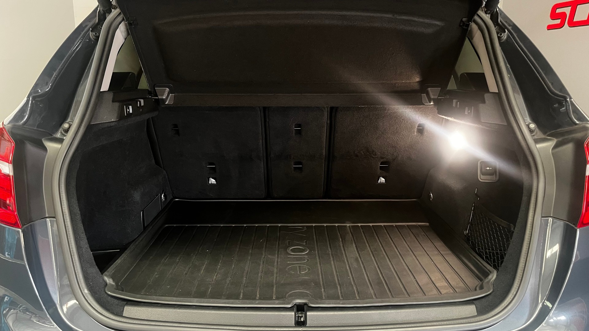 BMW 225i Active Tourer Sport Line Steptronic-image-9