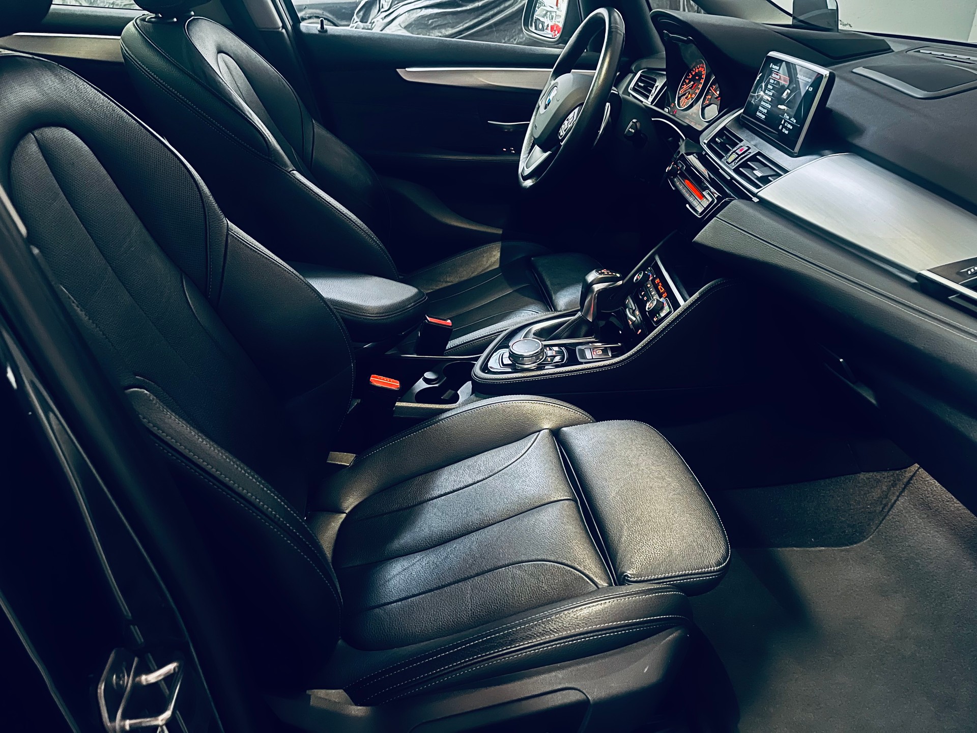 BMW 225i Active Tourer Sport Line Steptronic-image-13
