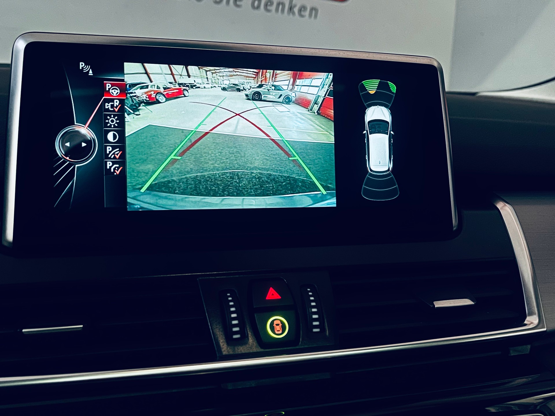 BMW 225i Active Tourer Sport Line Steptronic-image-27