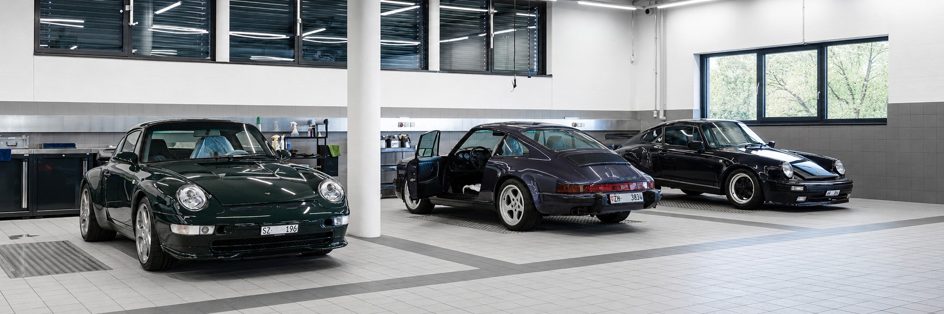 PORSCHE 911 Carrera T-image-18
