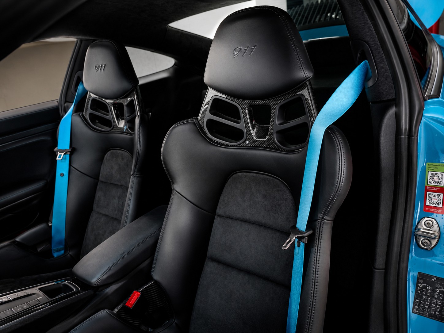 PORSCHE 911 Carrera T-showroom-element-2