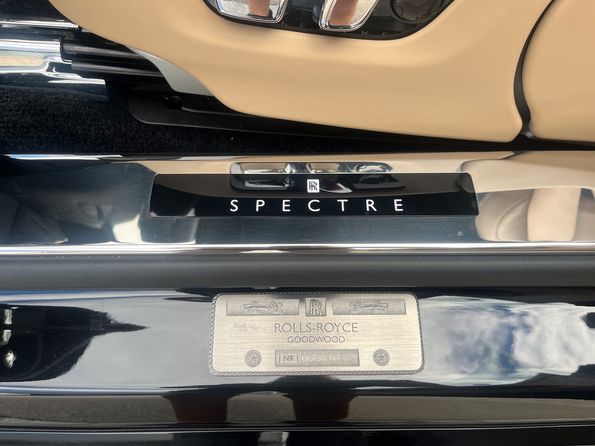ROLLS-ROYCE Spectre 102kWh, *CH Auslieferung, sofort Verfügbar*-image-12
