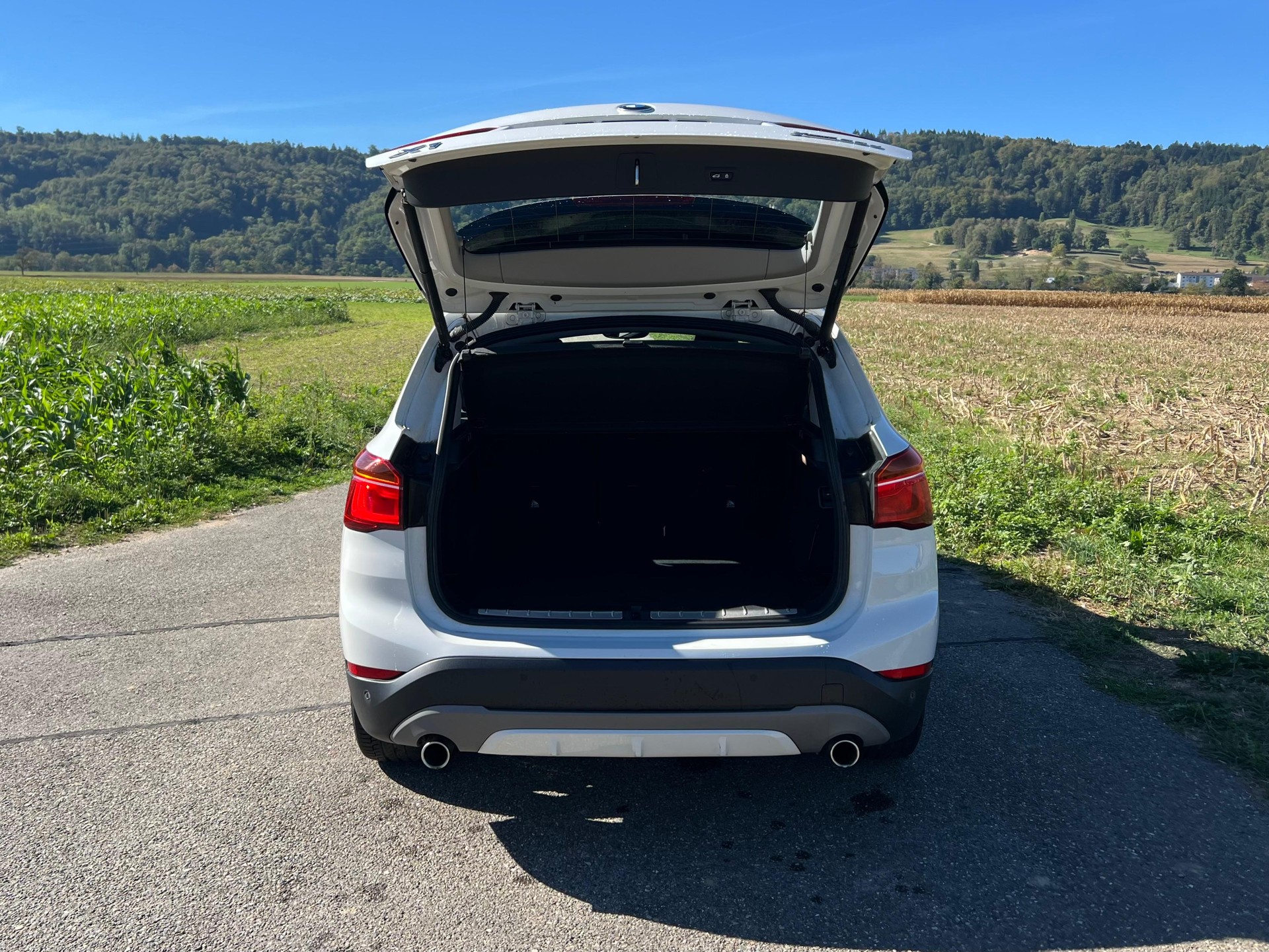 BMW X1 xDrive 20d xLine Steptronic-image-12