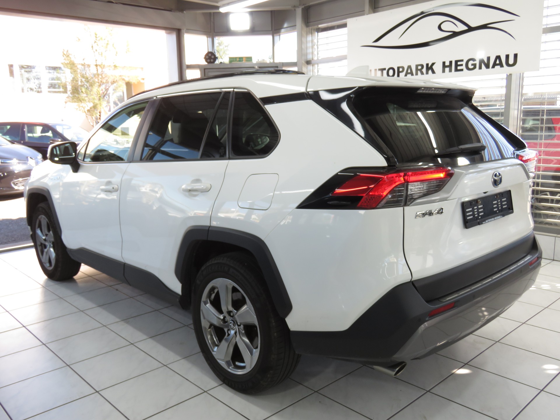 TOYOTA RAV-4 2.5 HSD Trend e-CVT 4WD Automat, Fixpreis !!!-image-5