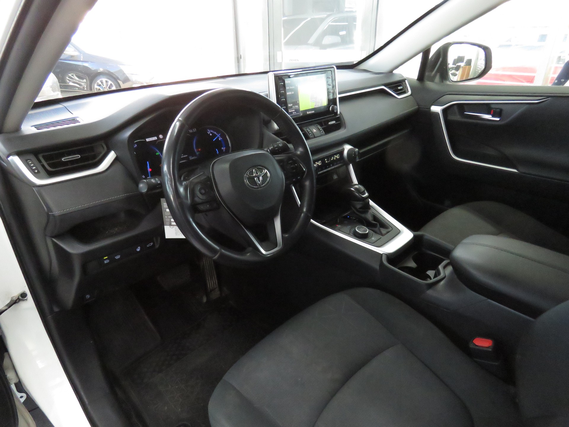 TOYOTA RAV-4 2.5 HSD Trend e-CVT 4WD Automat, Fixpreis !!!-image-6