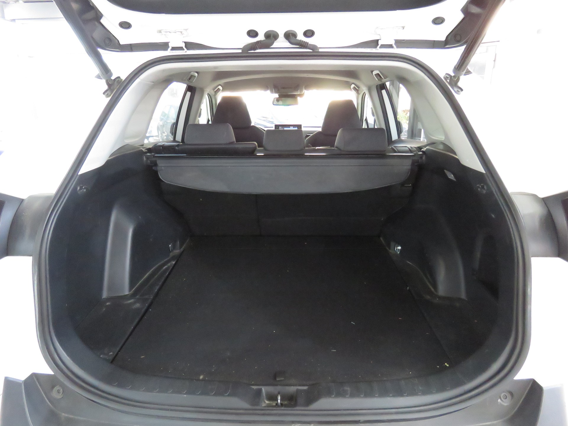 TOYOTA RAV-4 2.5 HSD Trend e-CVT 4WD Automat, Fixpreis !!!-image-8