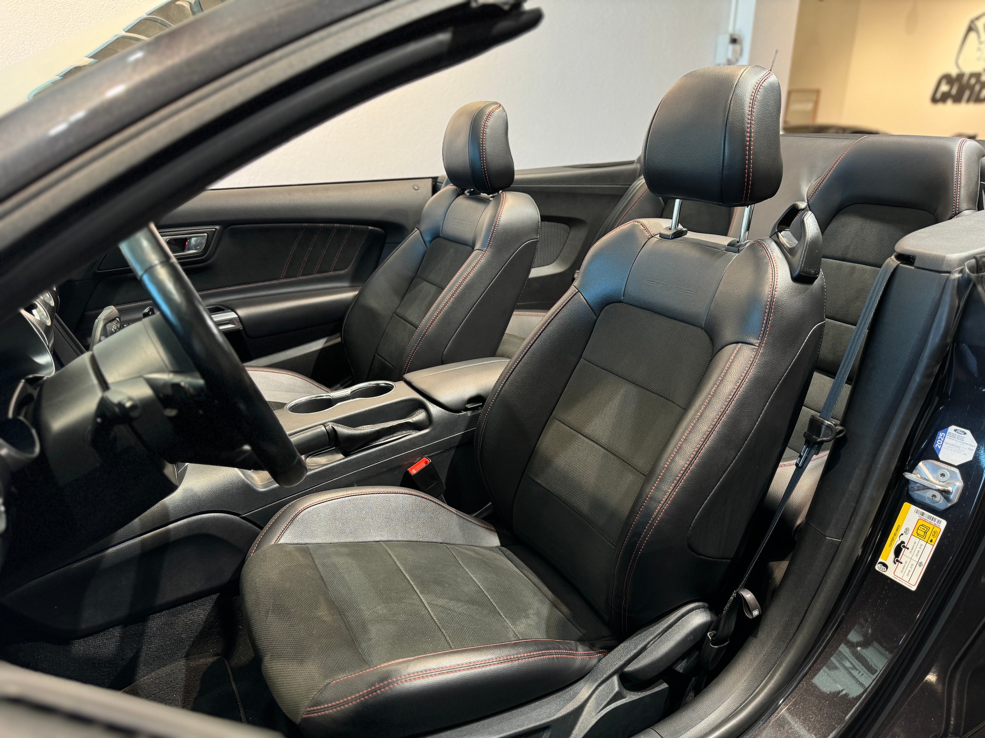 FORD Mustang Convertible 5.0 V8 GT California Special Automat 🚀 GT/CS DARK MATTER GREY - SONDER-EDITION 499.- / Monat GRATIS SERVICE-image-15
