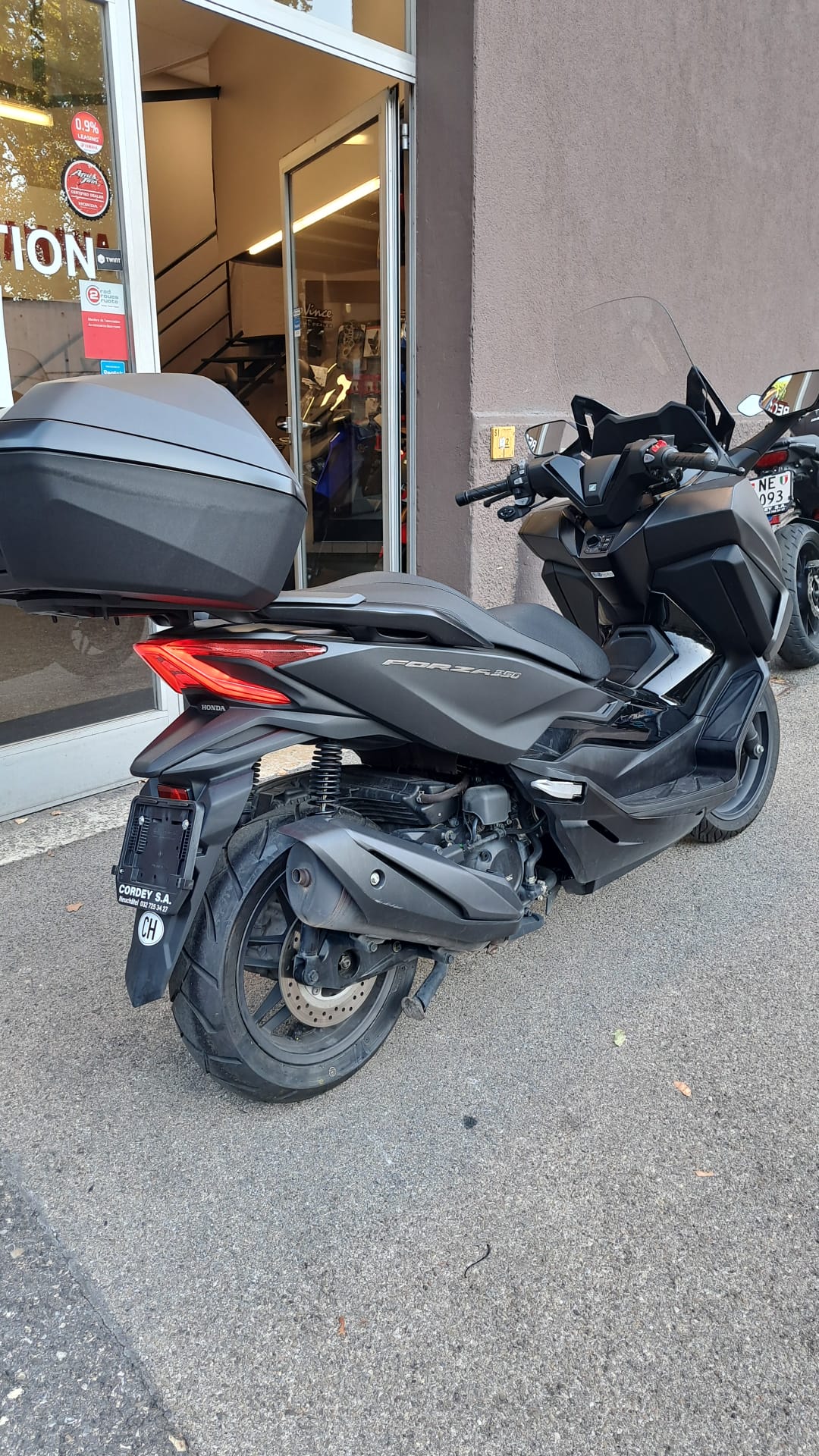 HONDA NSS 350 Smart Top Box-image-1