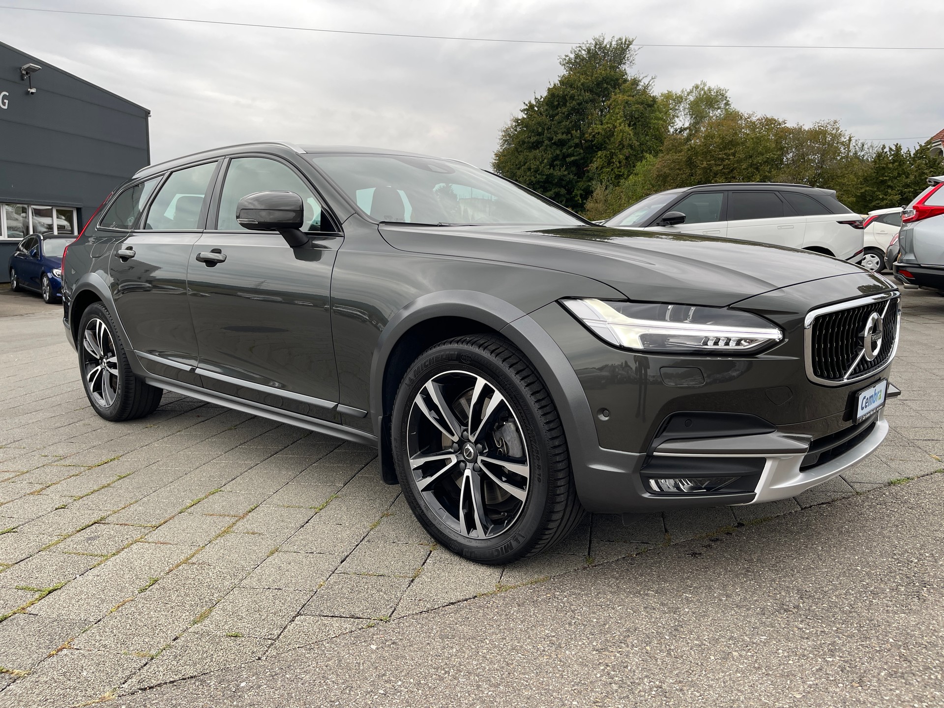 VOLVO V90 Cross Country T5 AWD Geartronic-image-4