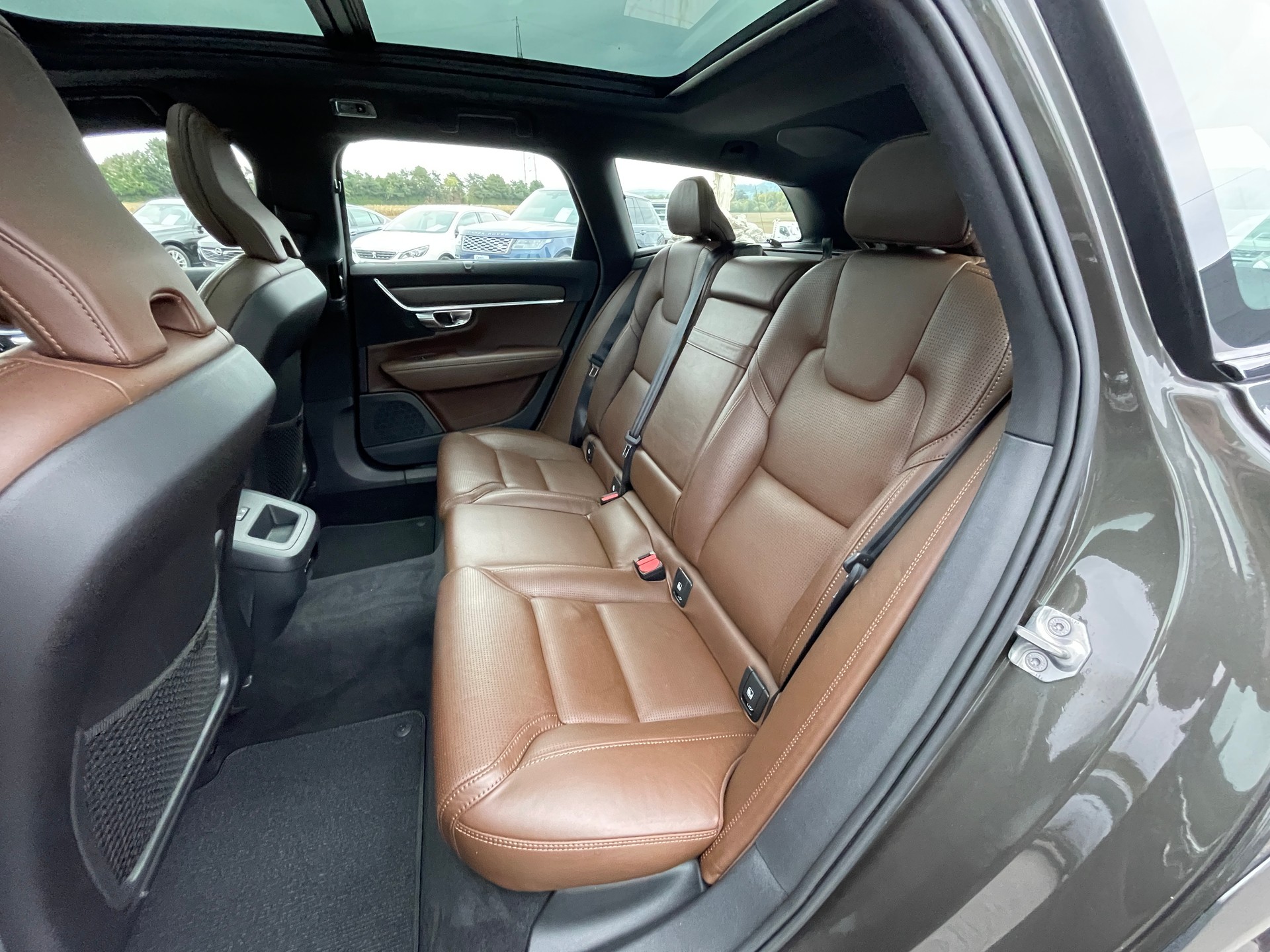VOLVO V90 Cross Country T5 AWD Geartronic-image-13