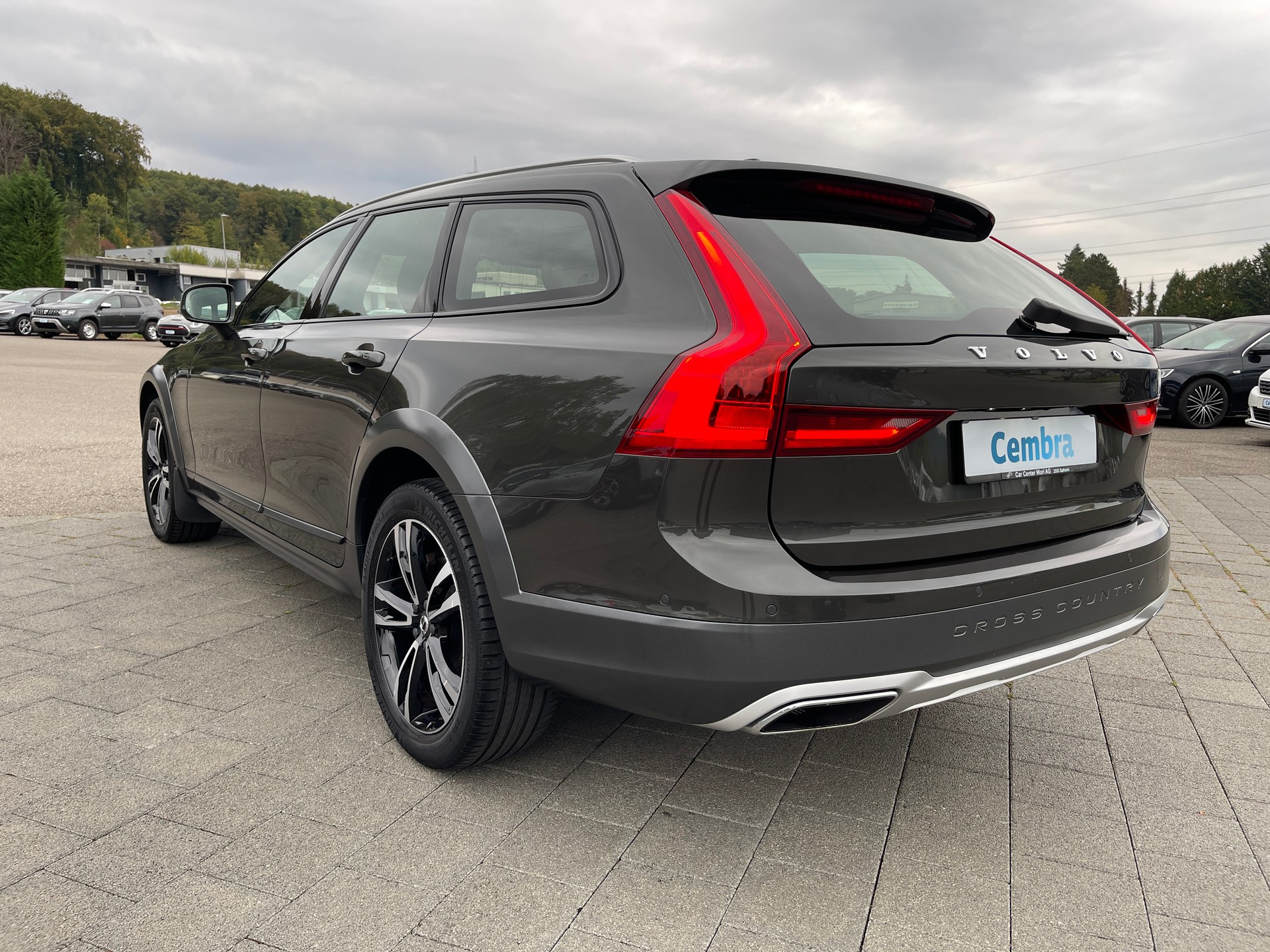 VOLVO V90 Cross Country T5 AWD Geartronic-image-2