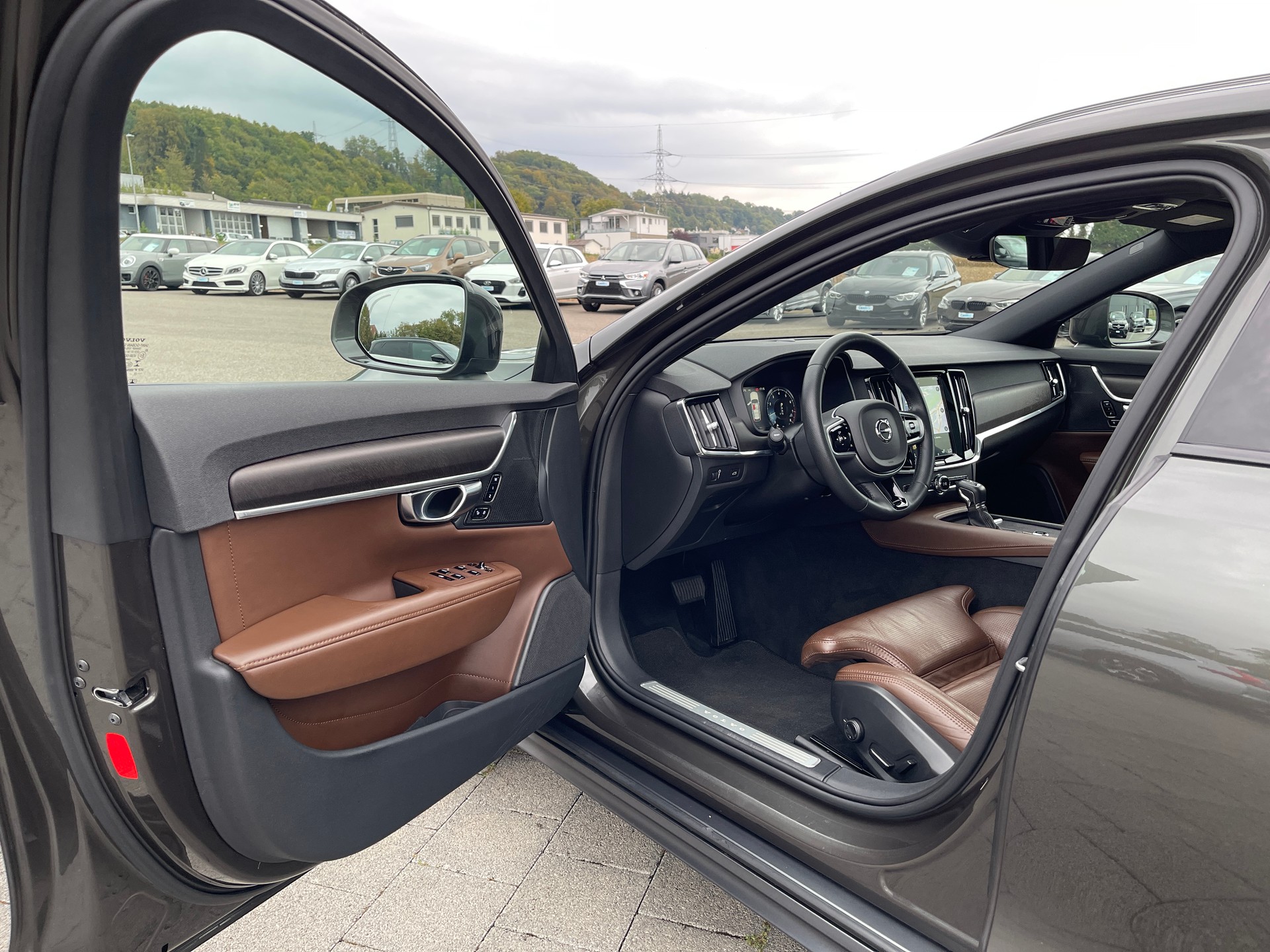 VOLVO V90 Cross Country T5 AWD Geartronic-image-6