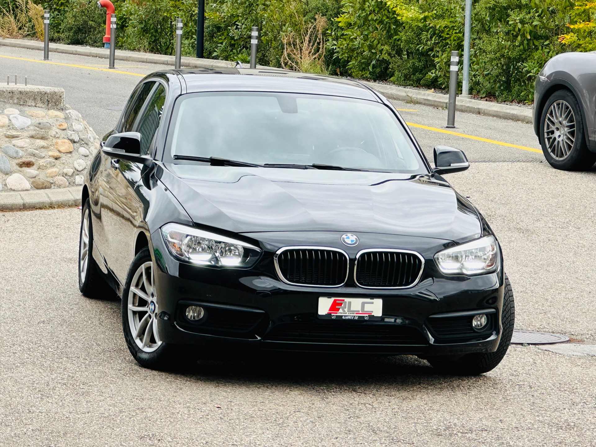 BMW 116i Business-showroom-element-2