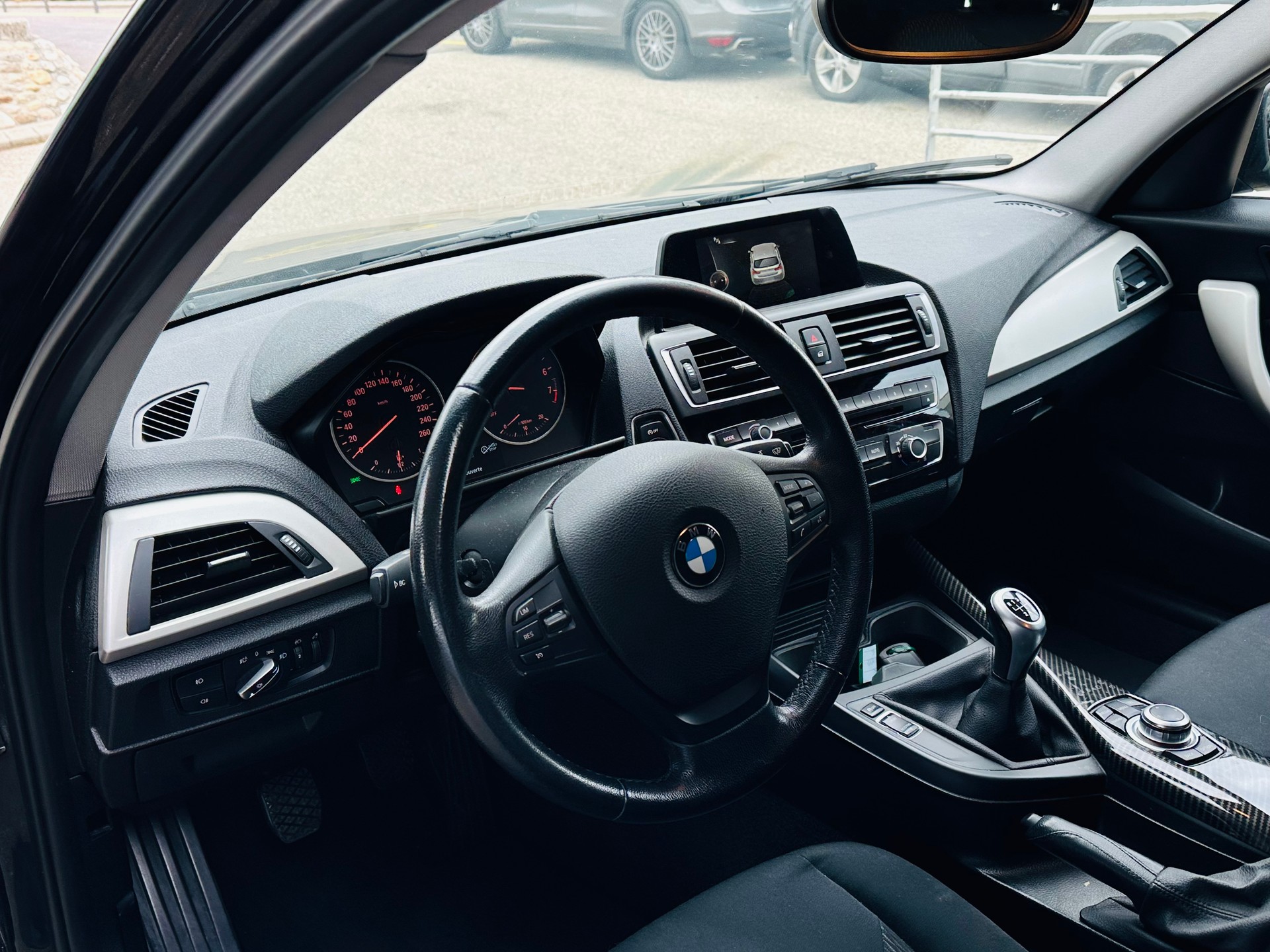 BMW 116i Business-image-12