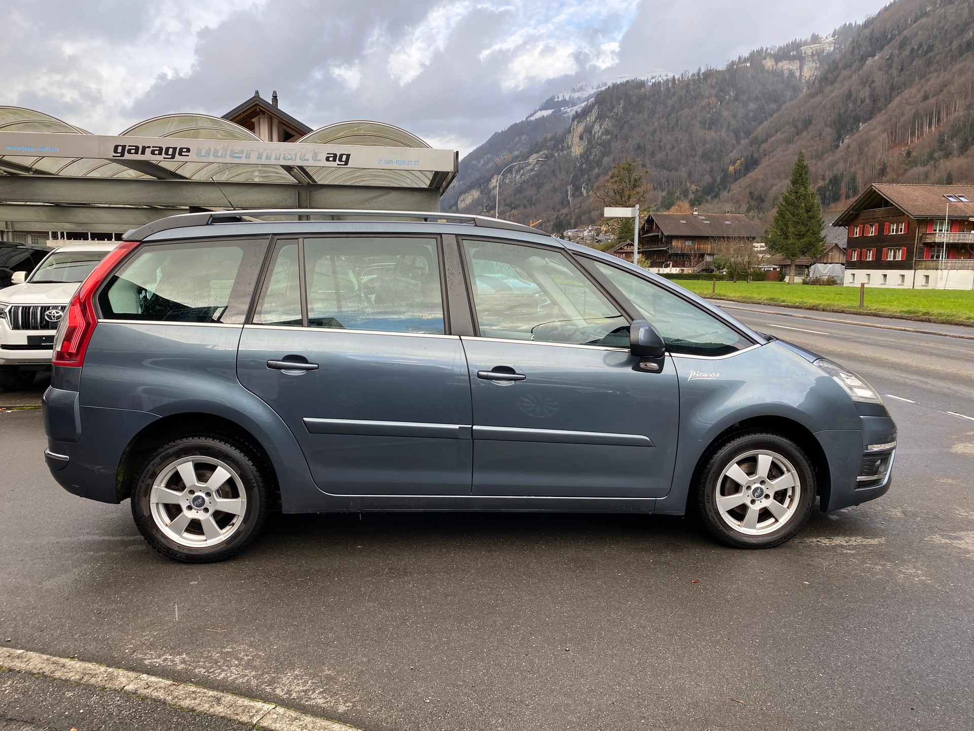 CITROEN C4 Grand Picasso 1.6 HDI 16V Swiss Style-image-15