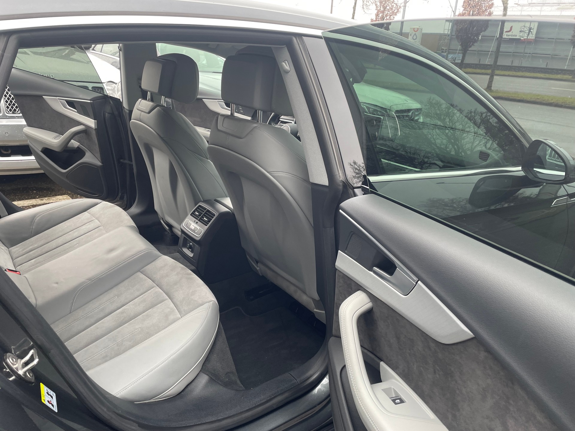 AUDI A5 Sportback 3.0 TDI Sport quattro S-tronic-image-8