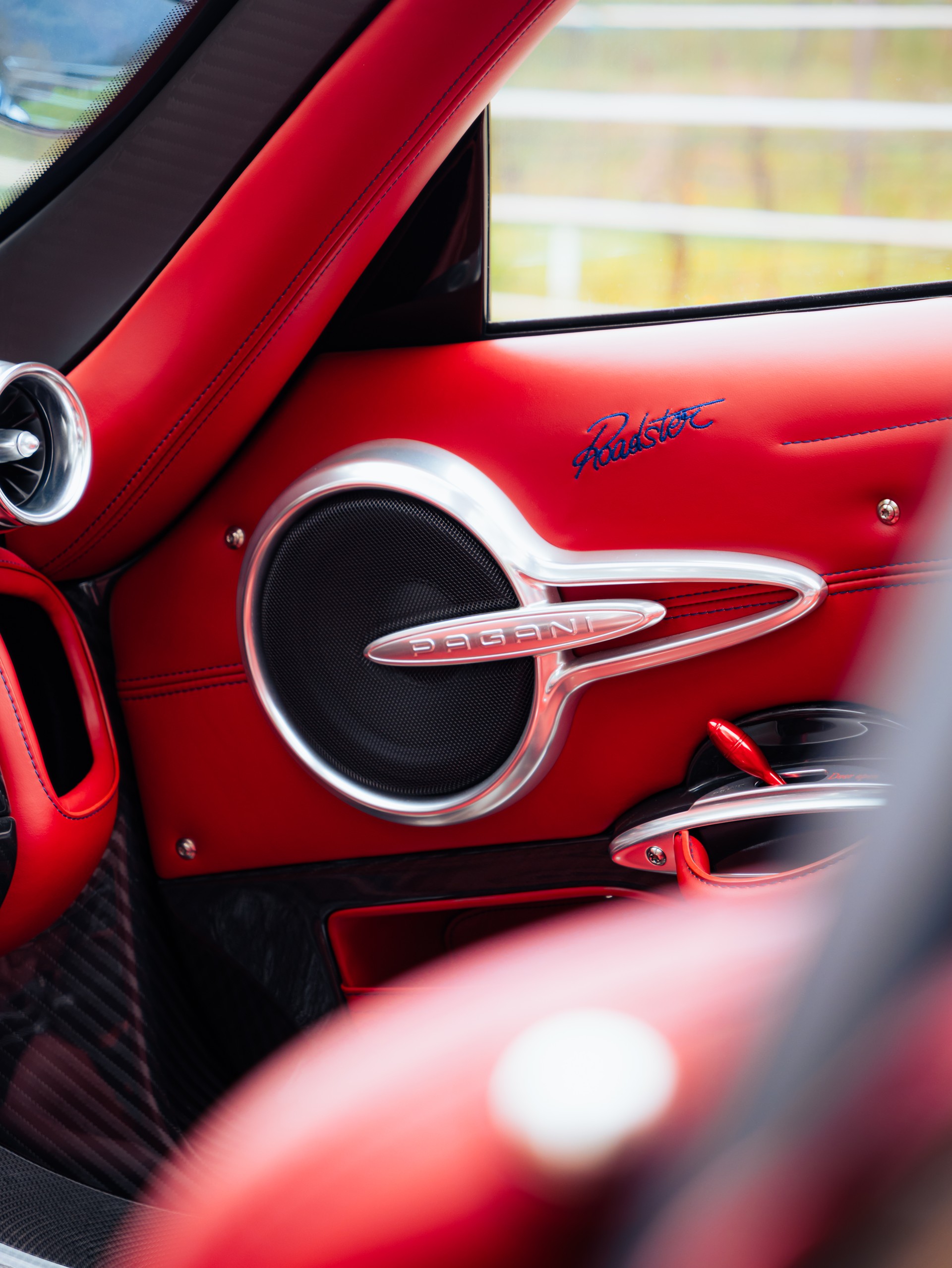 PAGANI Huayra Roadster-image-10