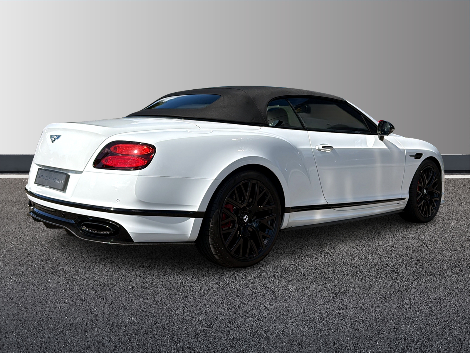 BENTLEY Continental Supersports 6.0 W12-showroom-element-3