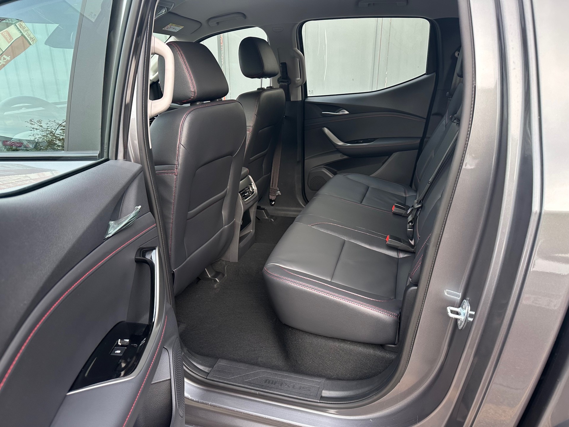 MAXUS T60 Max 2.0TDI 4x4 Automat-image-7