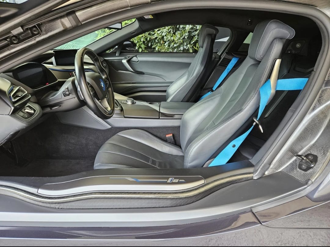 BMW i8 Coupé-image-10