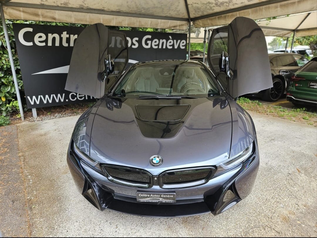 BMW i8 Coupé-image-8