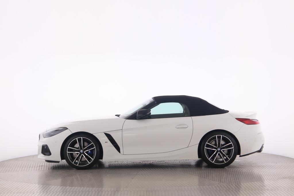 BMW Z4 M40i-showroom-element-3