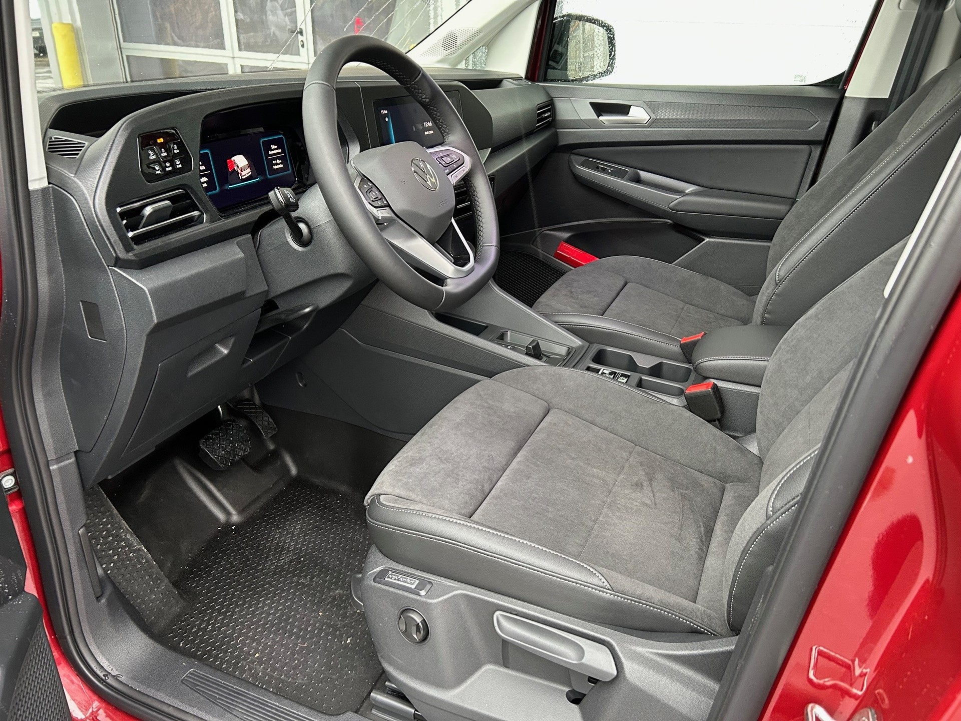VW Caddy 1.5 TSI Life DSG-showroom-element-3