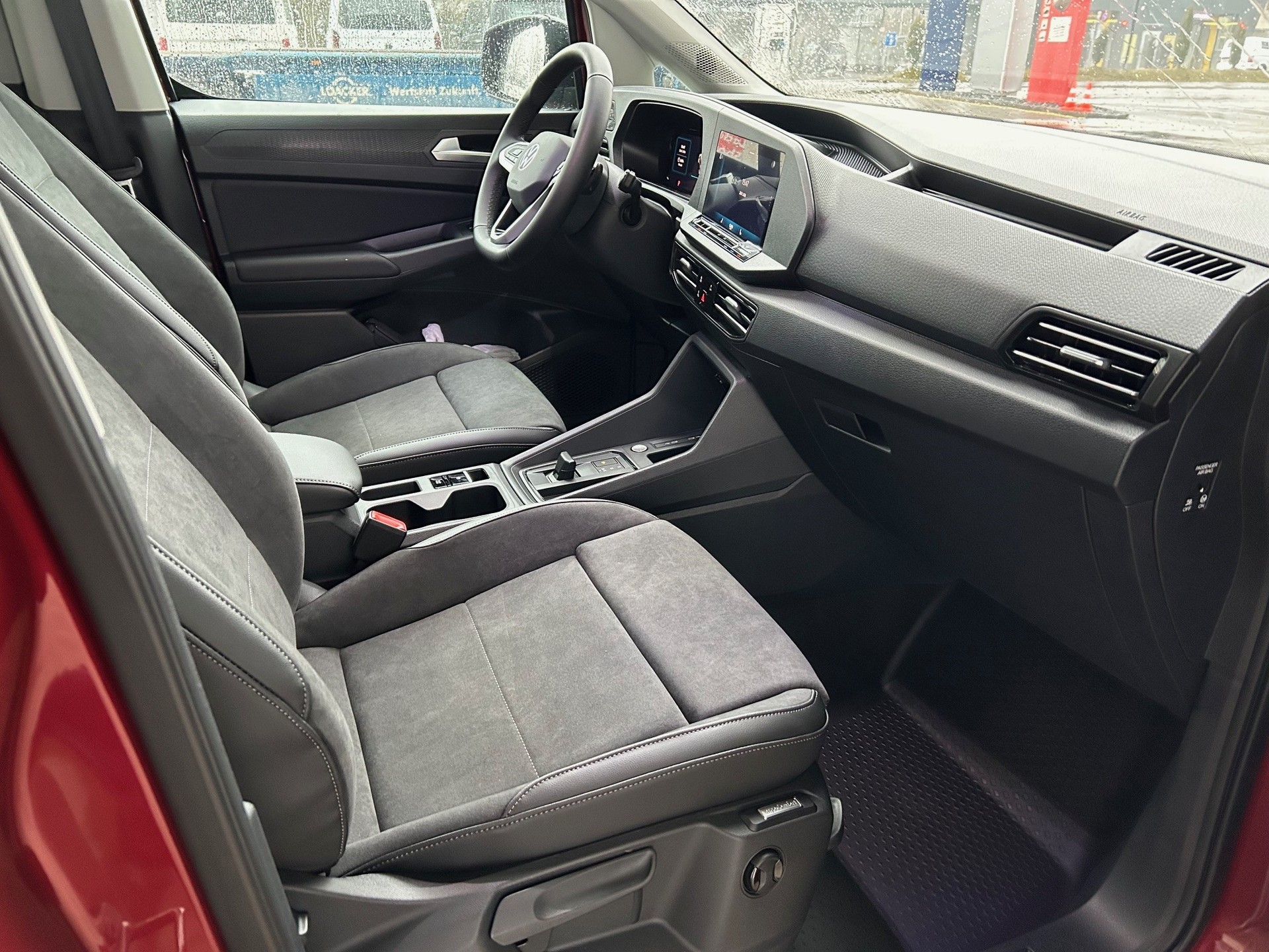 VW Caddy 1.5 TSI Life DSG-image-8