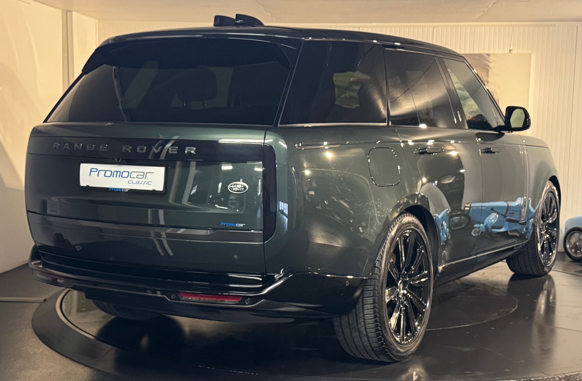 LAND ROVER Range Rover D300 3.0D I6 MHEV SE Automatic-image-4