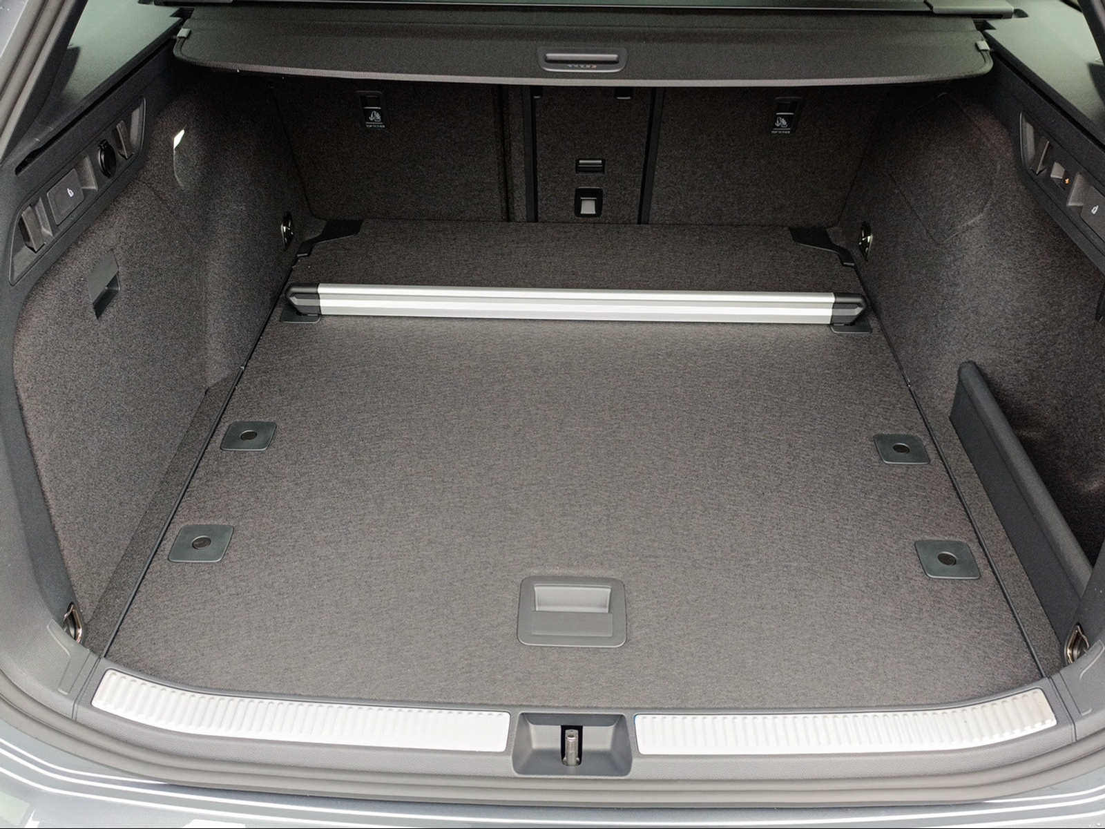 VW Passat Variant 2.0 TSI evo4 R-Line 4 Motion DSG-image-6