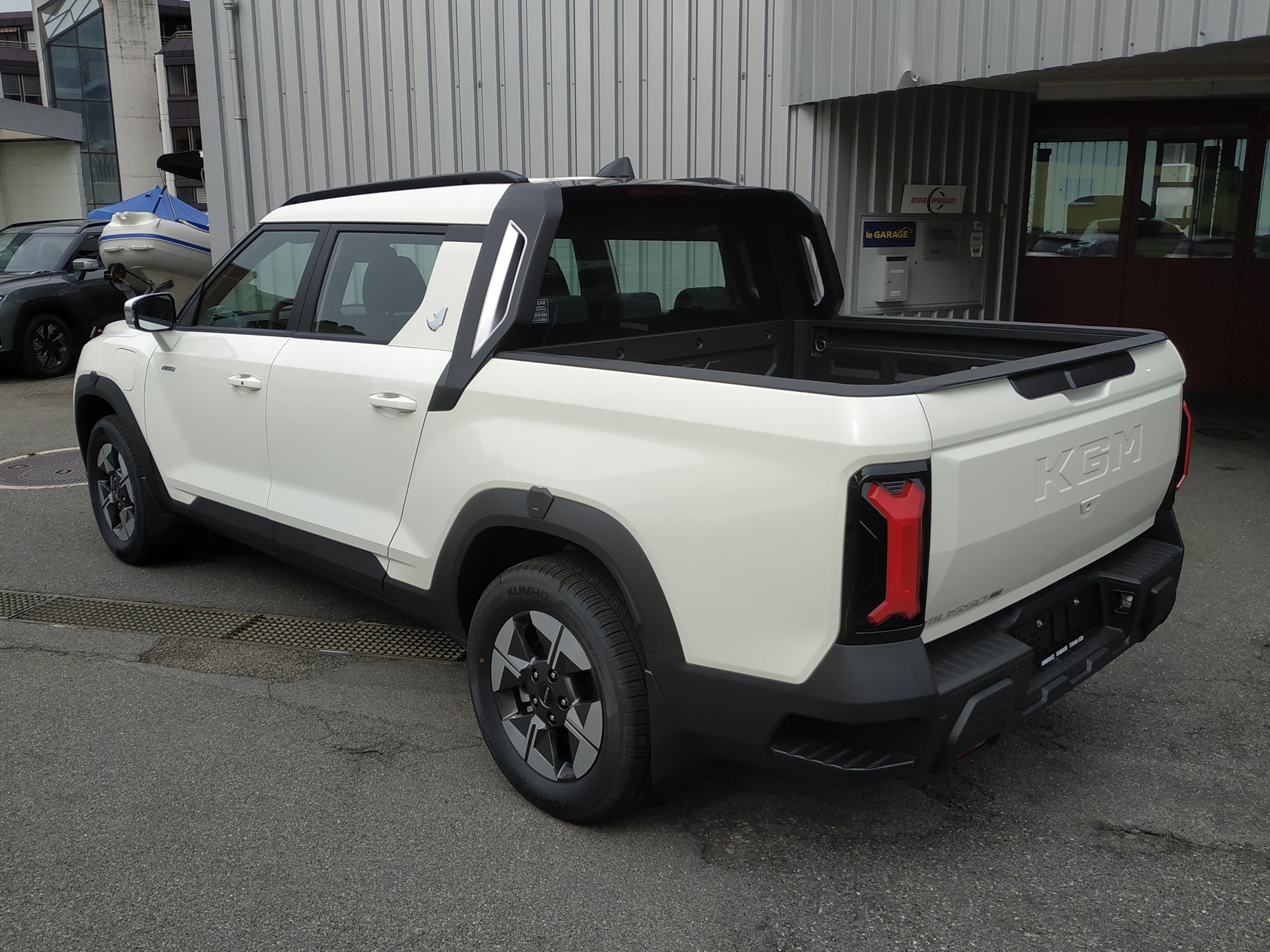 KGM-SsangYong Musso 80,6 kWh Bronze 4WD-showroom-element-3